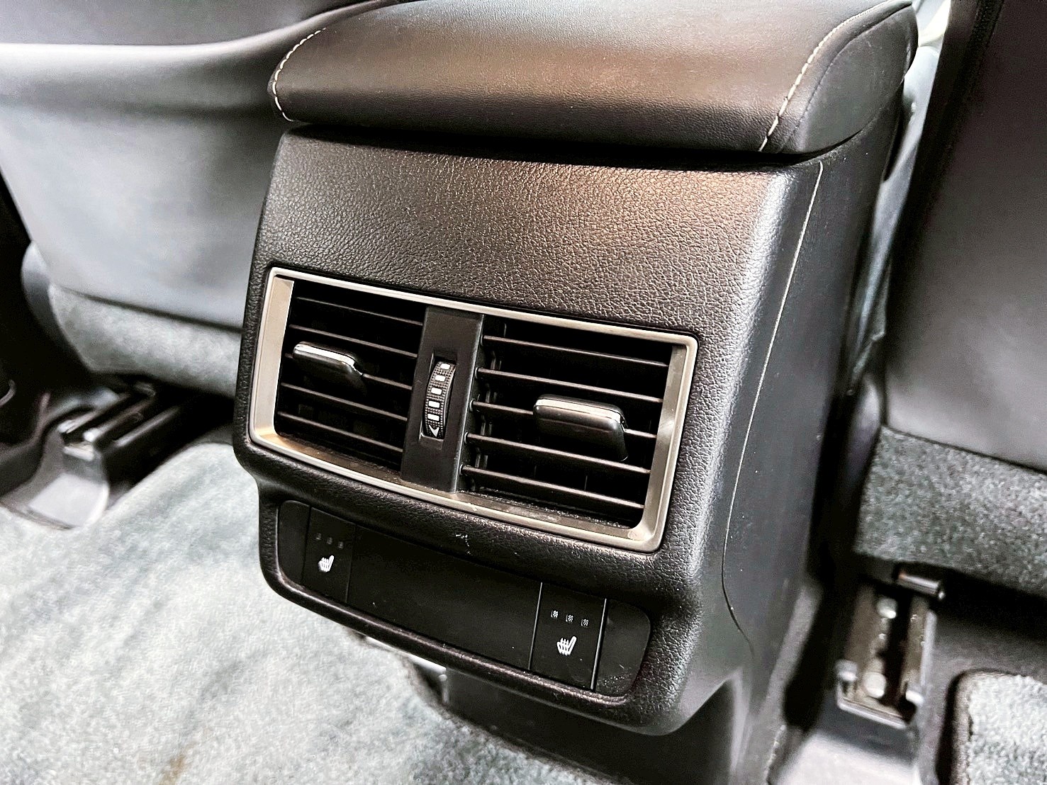 全台到府賞車 2017/18 Lexus NX300h 豪華版『小李經理』元禾國際車業/中古車/促銷中  第12張相片