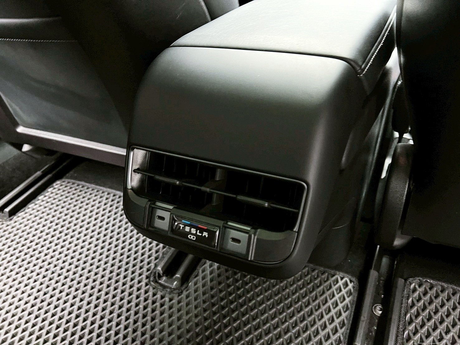 全台到府賞車 2020 Tesla Model 3 Standard Range Plus『小李經理』元禾國際車業/中古車/促銷中  第11張相片