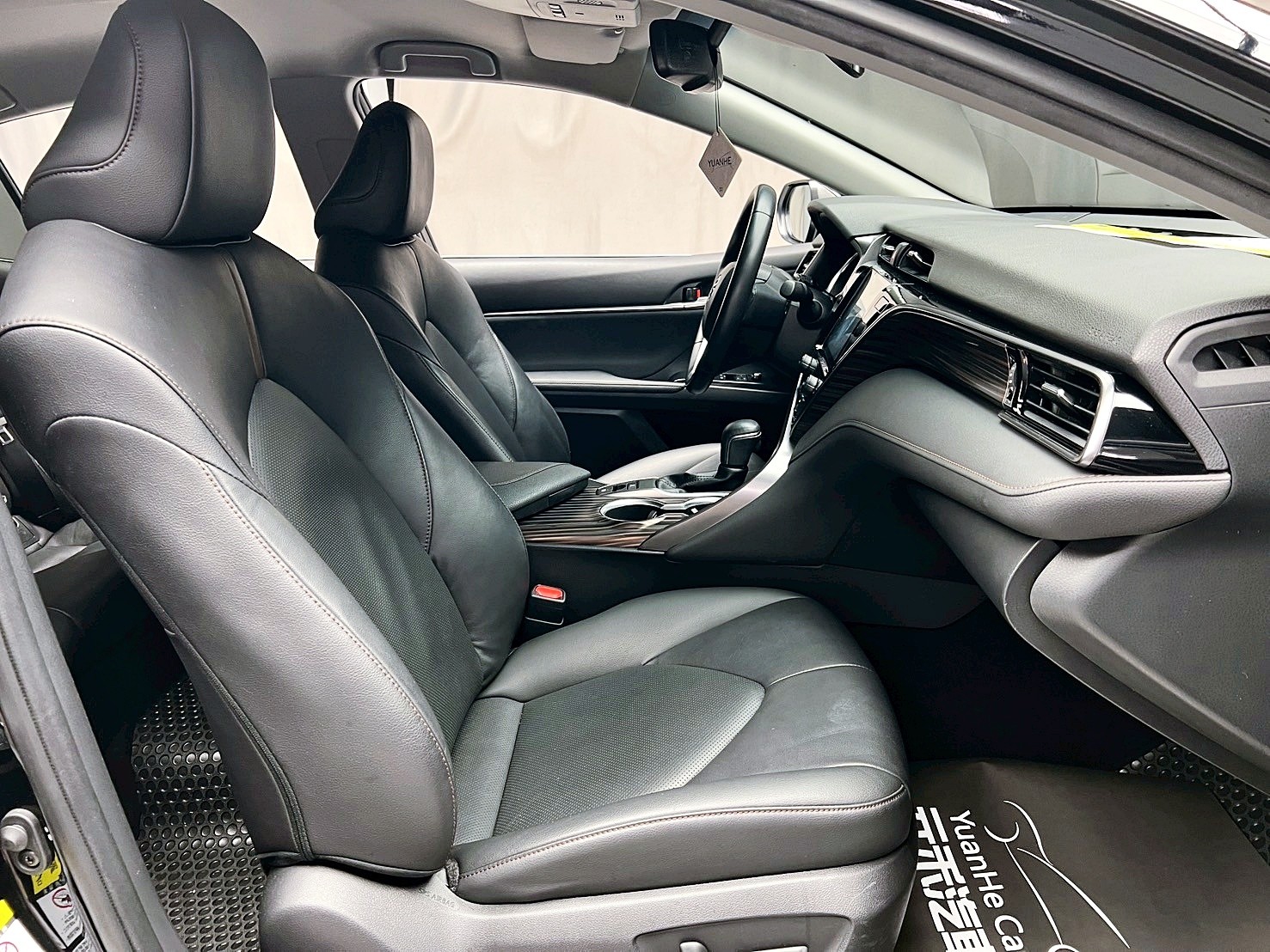 全台到府賞車 2018/19 Toyota Camry 豪華版『小李經理』元禾國際車業/中古車/促銷中  第10張相片