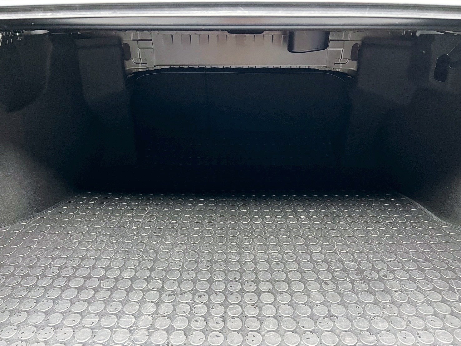 全台到府賞車 2018/19 Toyota Camry 豪華版『小李經理』元禾國際車業/中古車/促銷中  第17張相片