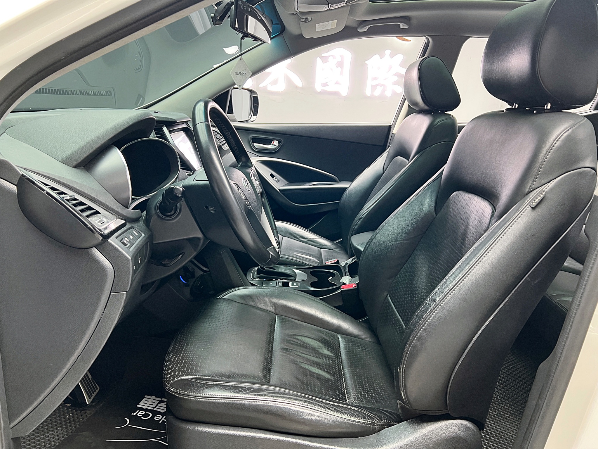 全台到府賞車 2015 Hyundai SantaFe AWD 七人座領袖款『小李經理』元禾國際車業/中古車/促銷中  第16張相片