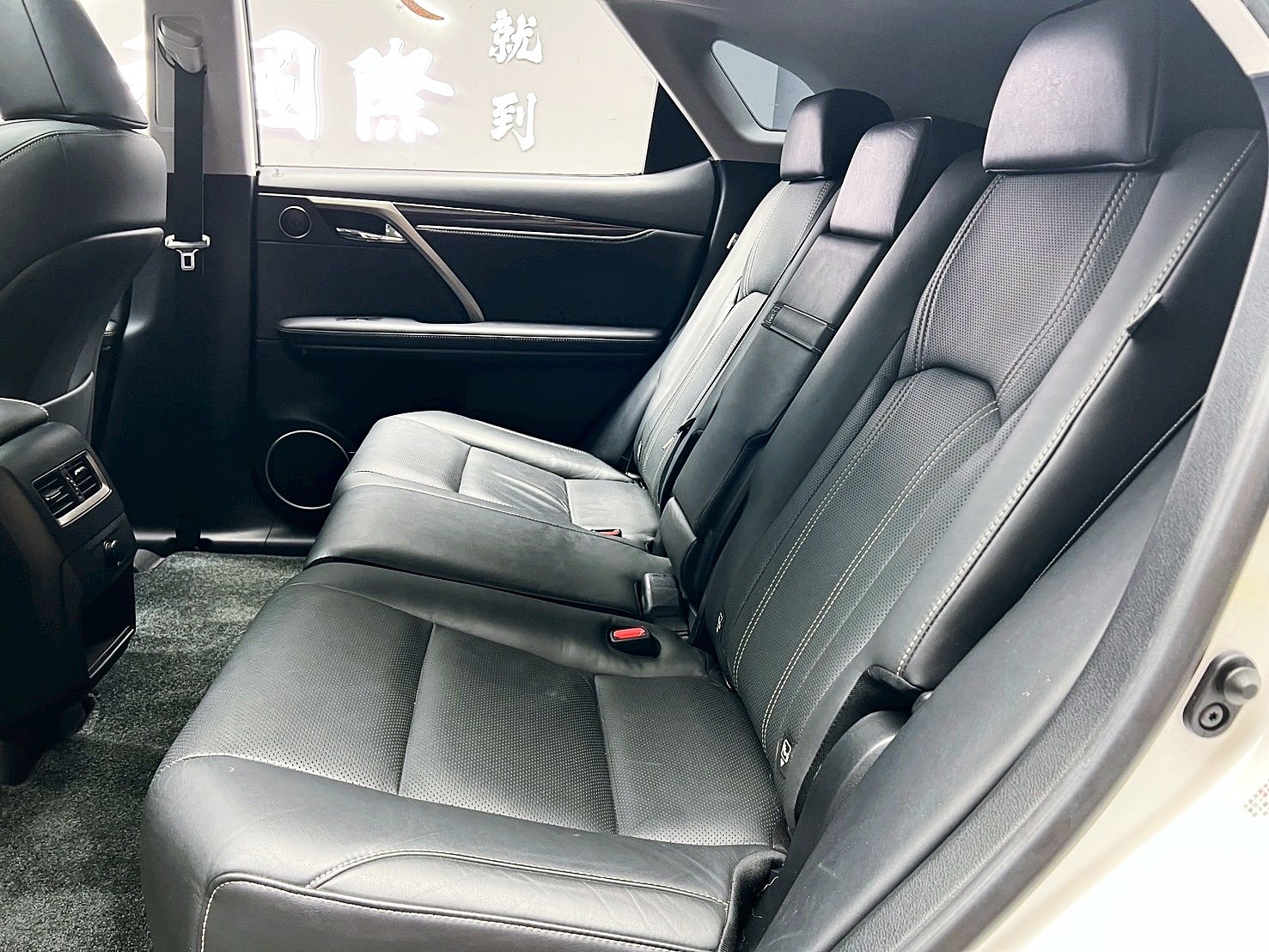 全台到府賞車 2016 Lexus RX200t 頂級版『小李經理』元禾國際車業/中古車/促銷中  第14張相片