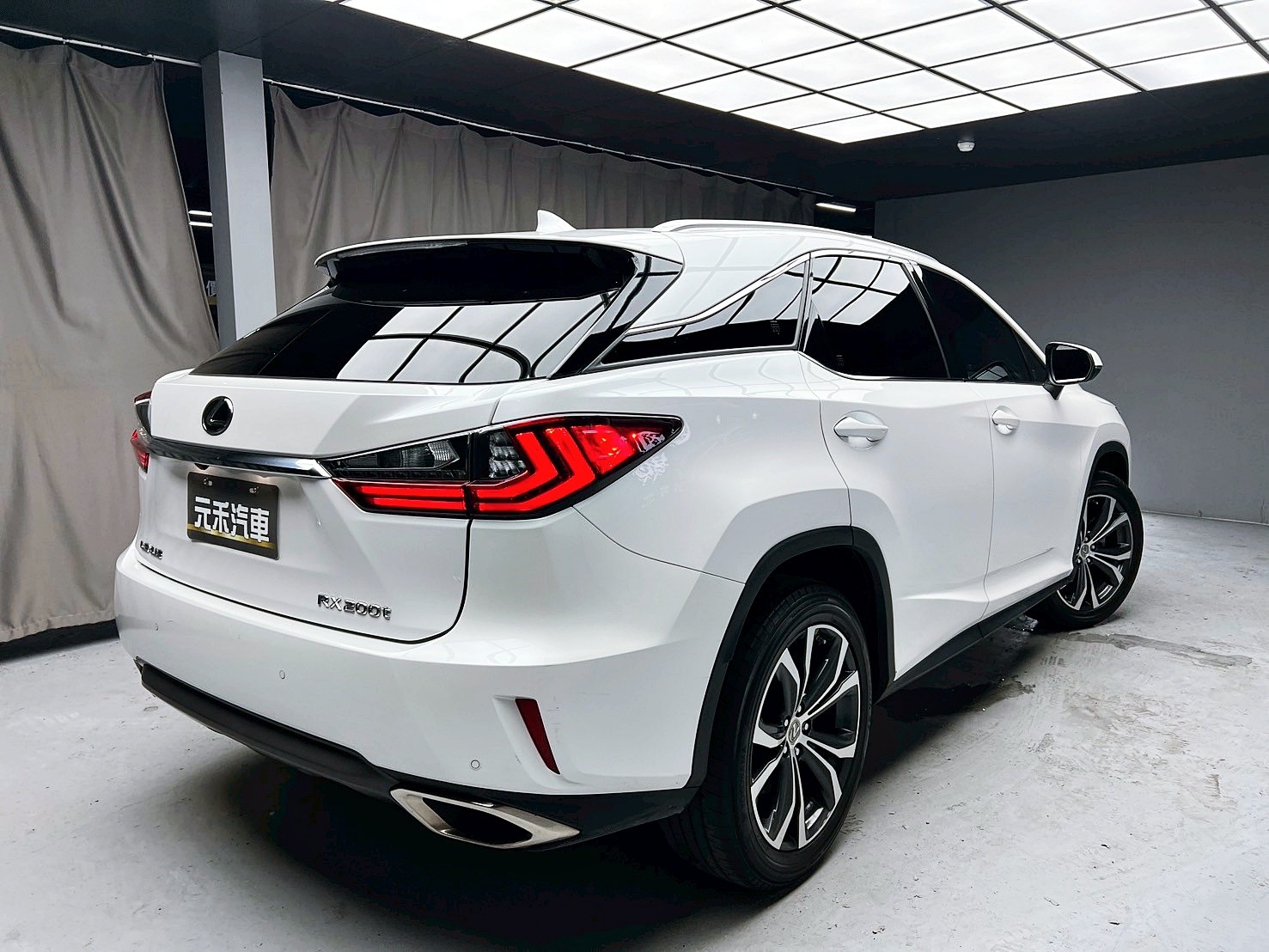全台到府賞車 2016 Lexus RX200t 頂級版『小李經理』元禾國際車業/中古車/促銷中  第18張相片
