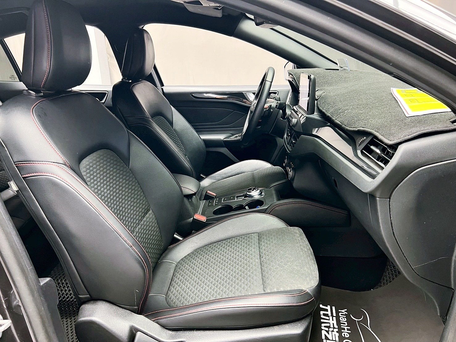 全台到府賞車 2021/22 Ford Focus 5D ST-Line Lommel X『小李經理』元禾國際車業/中古車/促銷中  第10張相片