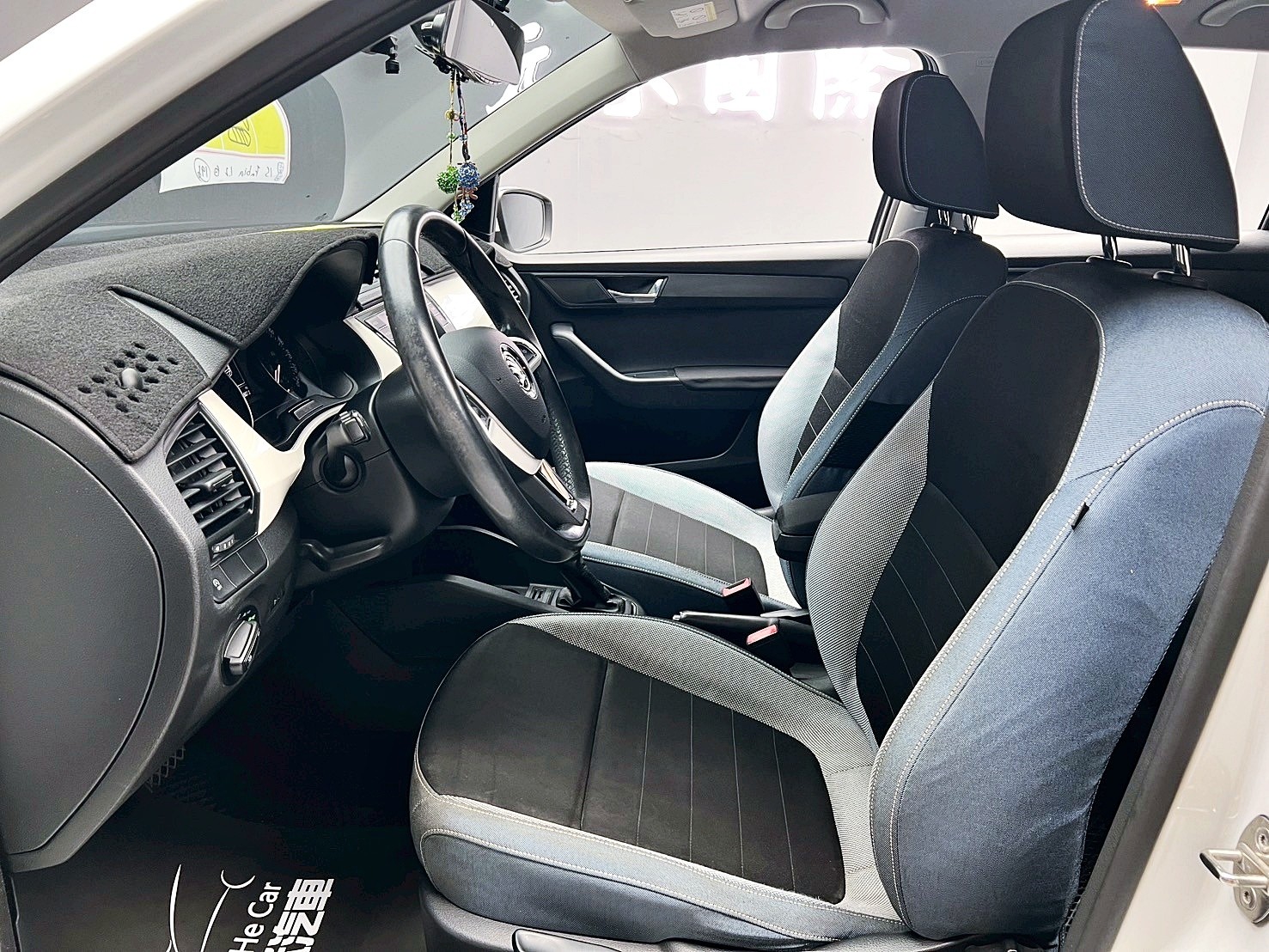 全台到府賞車 2015 Skoda Fabia TSI Style『小李經理』元禾國際車業/中古車/促銷中  第12張相片