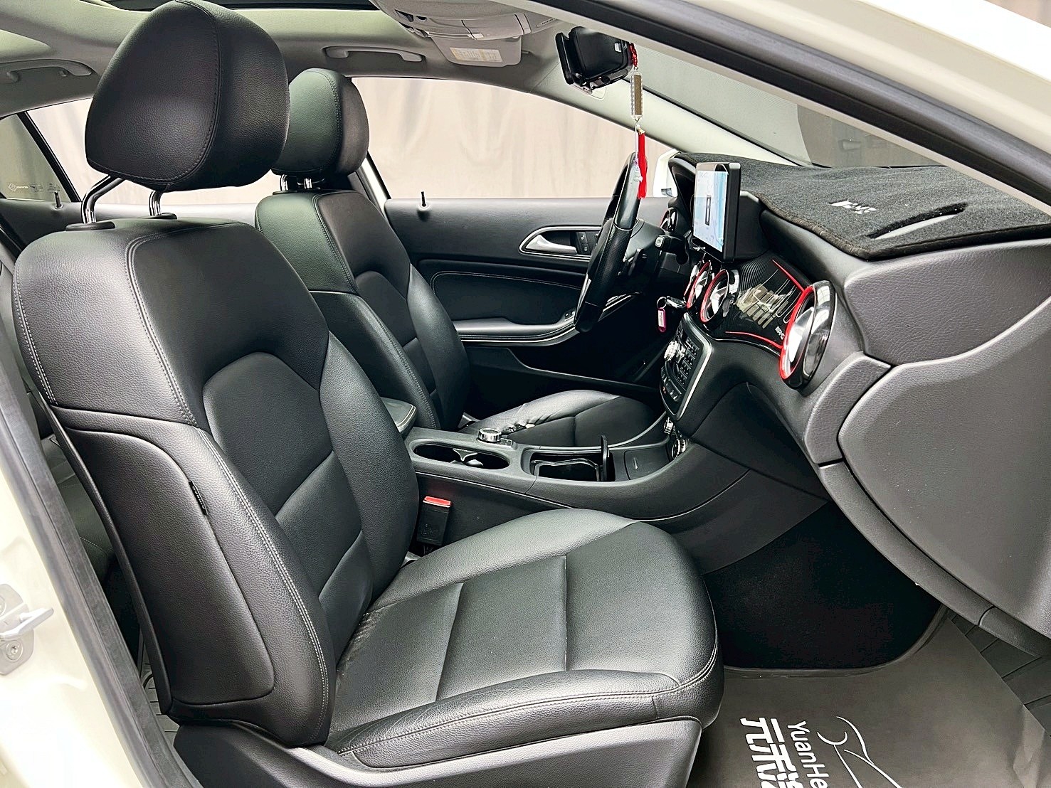 全台到府賞車 2014/15 Benz GLA250 4Matic AMG X156型『小李經理』元禾國際車業/中古車/促銷中  第9張相片