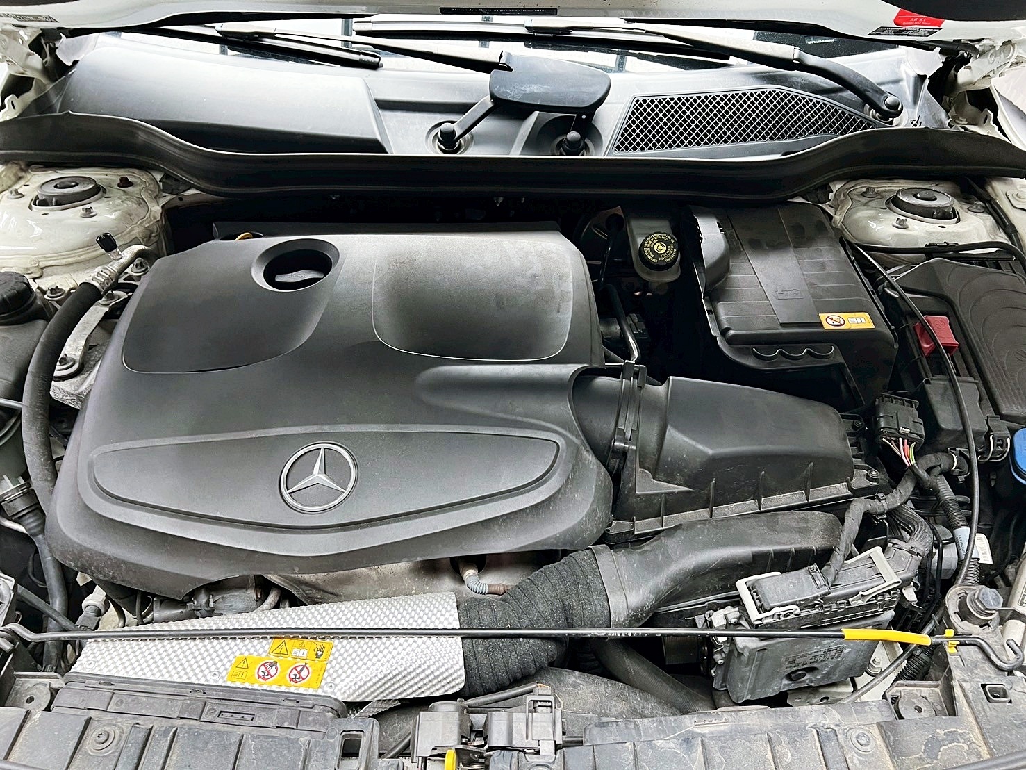 全台到府賞車 2014/15 Benz GLA250 4Matic AMG X156型『小李經理』元禾國際車業/中古車/促銷中  第16張相片