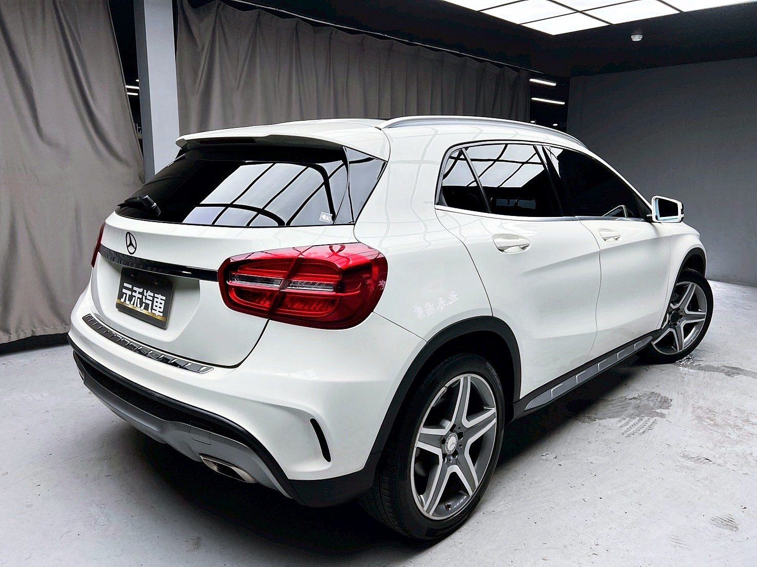 全台到府賞車 2014/15 Benz GLA250 4Matic AMG X156型『小李經理』元禾國際車業/中古車/促銷中  第18張相片