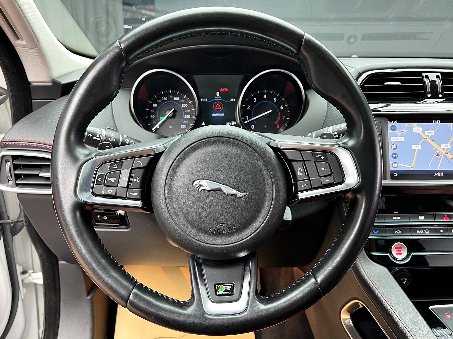 全台到府賞車 2017 Jaguar F-Pace R-Sport 35T AWD『小李經理』元禾國際車業/中古車/促銷中  第20張相片