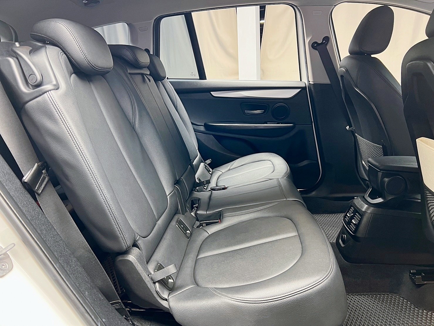 全台到府賞車 2016 BMW 218d Gran Tourer F46型 七人座『小李經理』元禾國際車業/中古車/促銷中  第13張相片