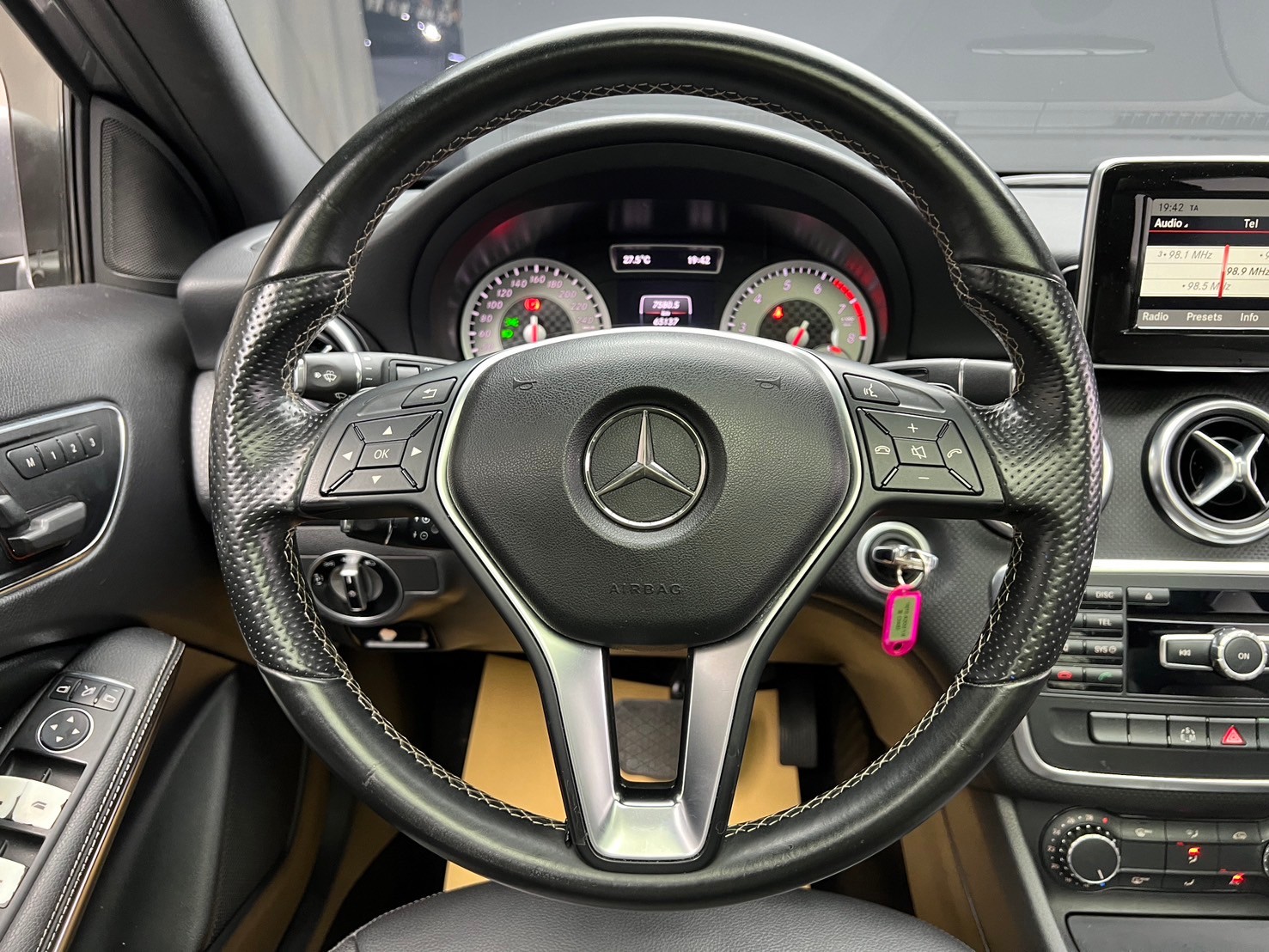 全台到府賞車 2014/15 Benz A200 W176型『小李經理』元禾國際車業/中古車/促銷中  第8張相片