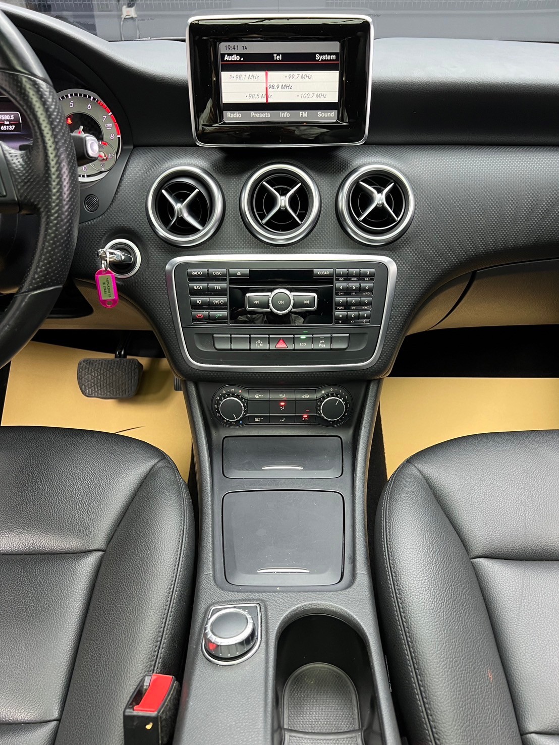 全台到府賞車 2014/15 Benz A200 W176型『小李經理』元禾國際車業/中古車/促銷中  第9張相片