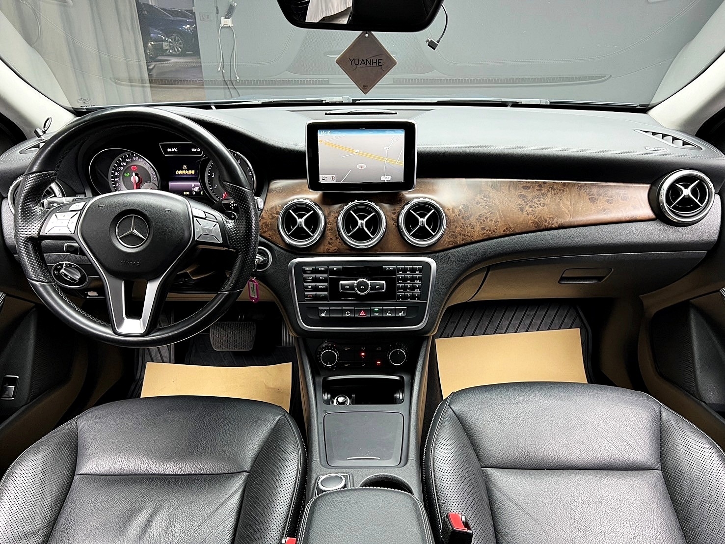 全台到府賞車 2014/15 Benz GLA200 X156型『小李經理』元禾國際車業/中古車/促銷中  第10張相片