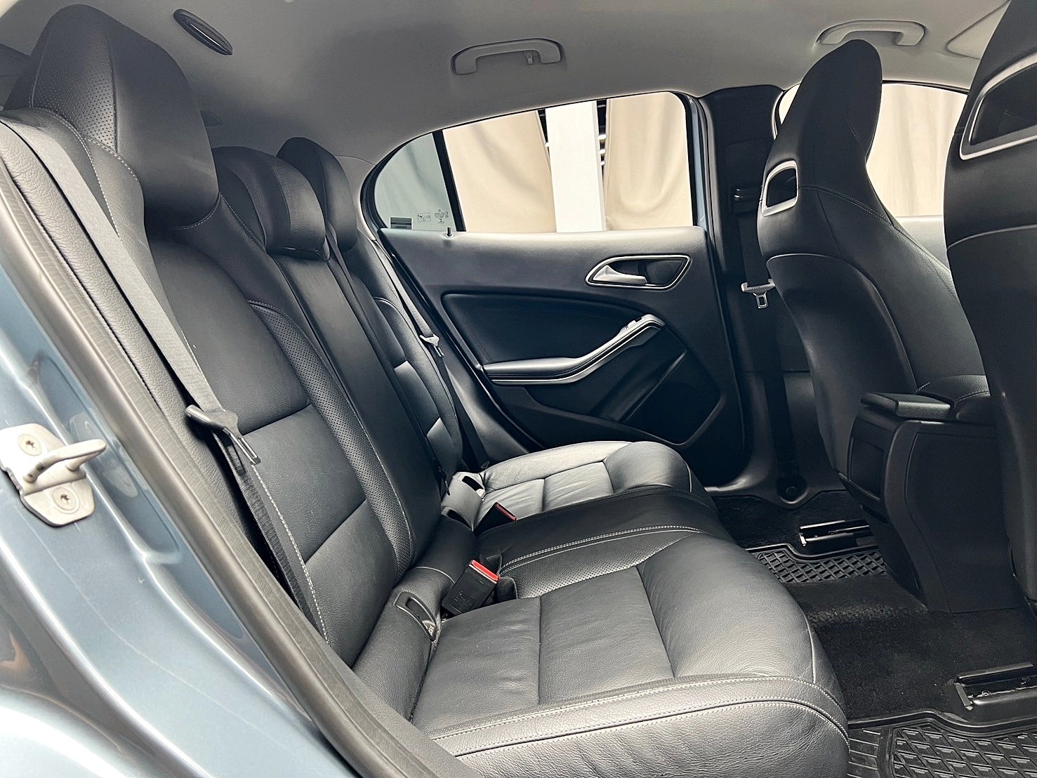 全台到府賞車 2014/15 Benz GLA200 X156型『小李經理』元禾國際車業/中古車/促銷中  第12張相片