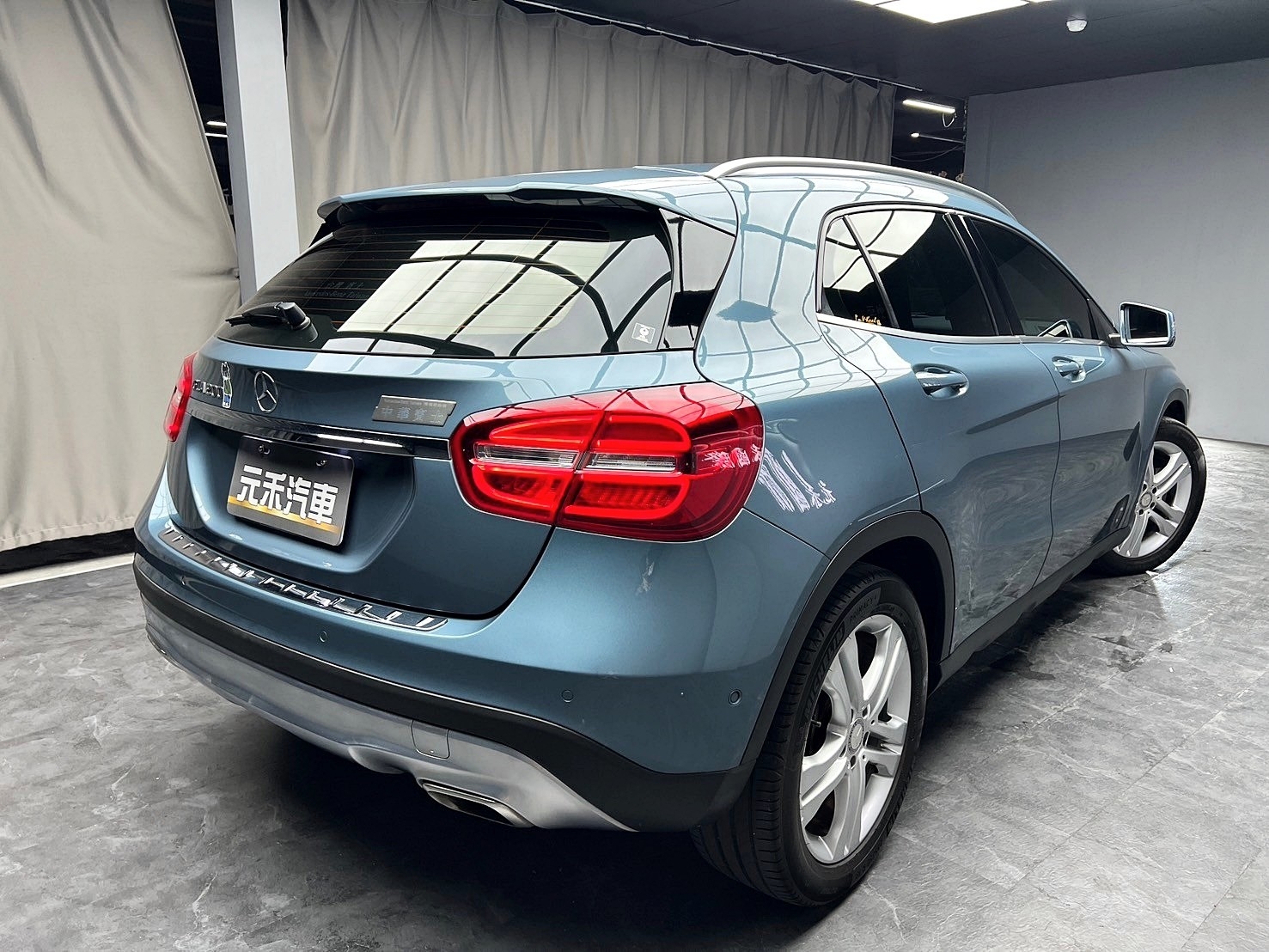 全台到府賞車 2014/15 Benz GLA200 X156型『小李經理』元禾國際車業/中古車/促銷中  第17張相片
