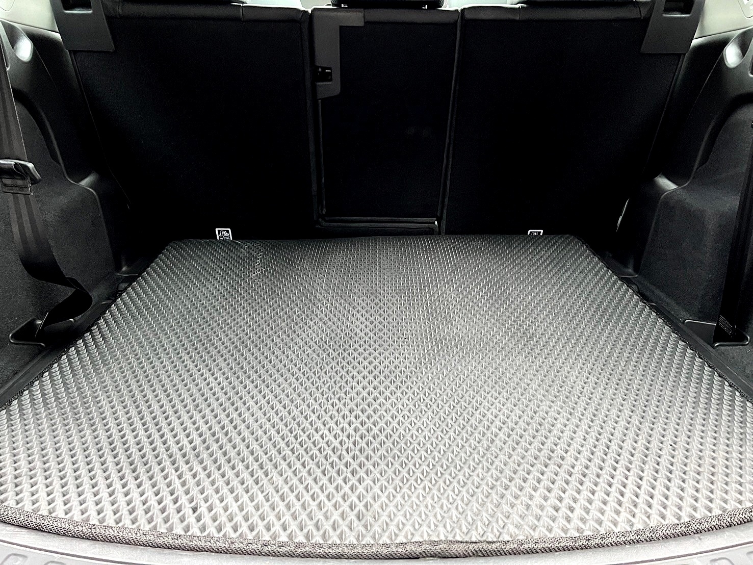 全台到府賞車 2018 Land Rover Discovery Sport Si4 HSE 七人座『小李經理』元禾國際車業/中古車/促銷中  第17張相片