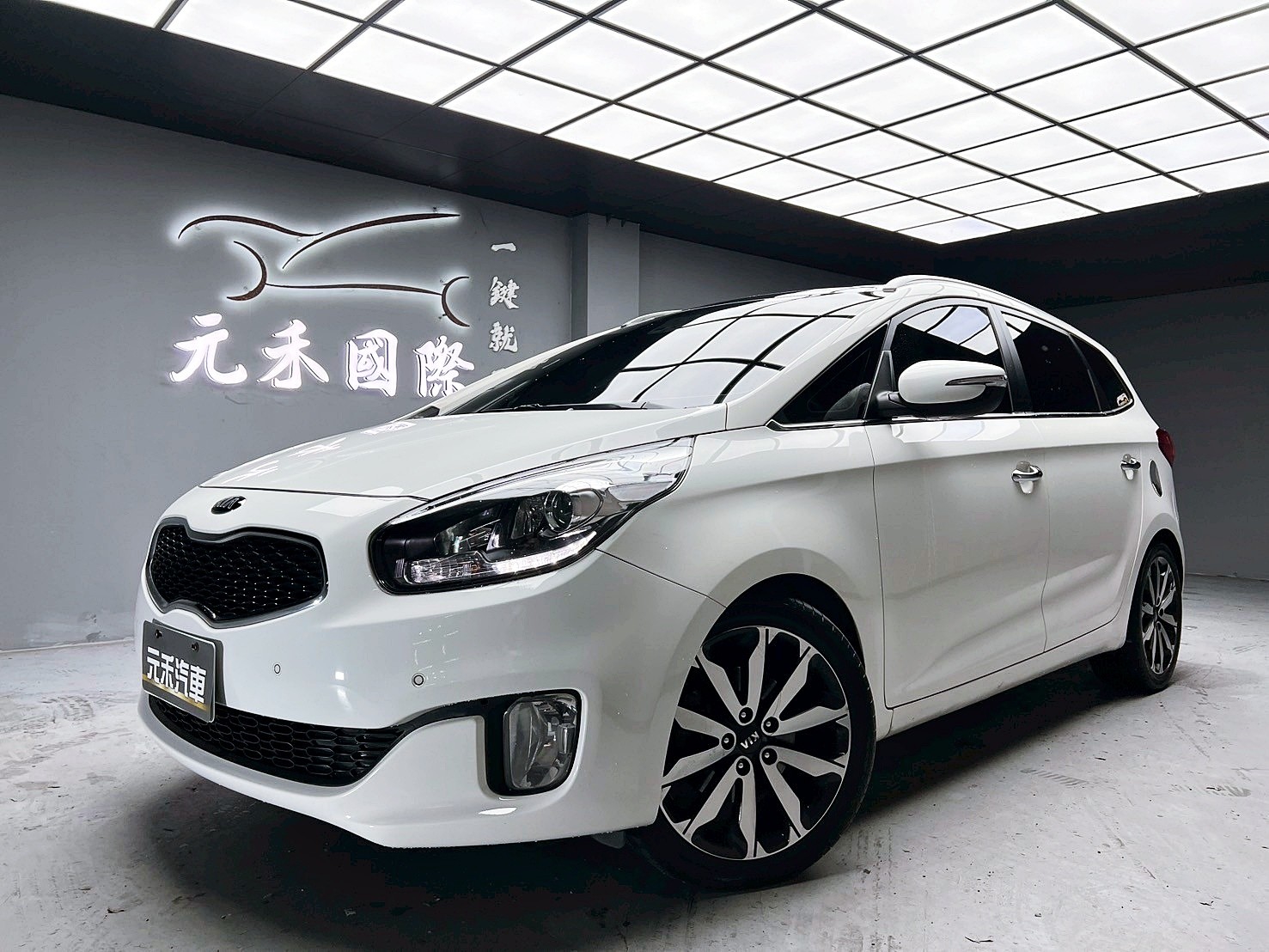 全台到府賞車 2016 Kia Carens CRDi 柴油旗艦版『小李經理』元禾國際車業/中古車/促銷中  第1張相片