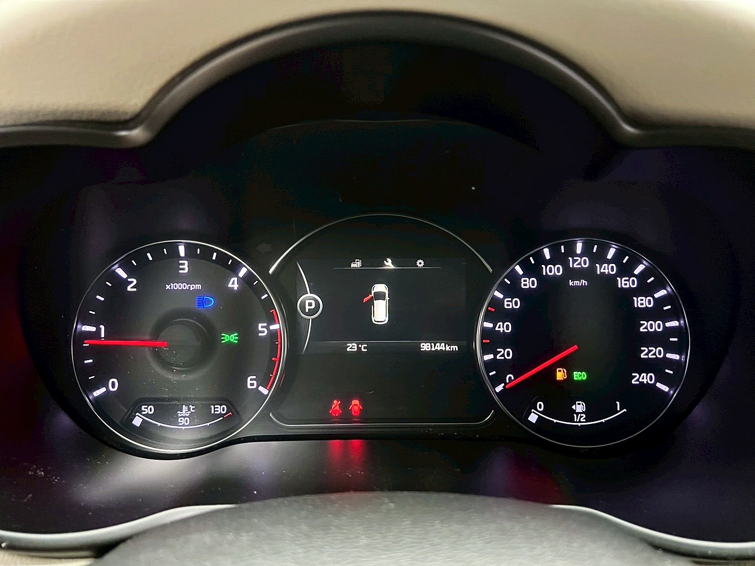 全台到府賞車 2016 Kia Carens CRDi 柴油旗艦版『小李經理』元禾國際車業/中古車/促銷中  第6張相片