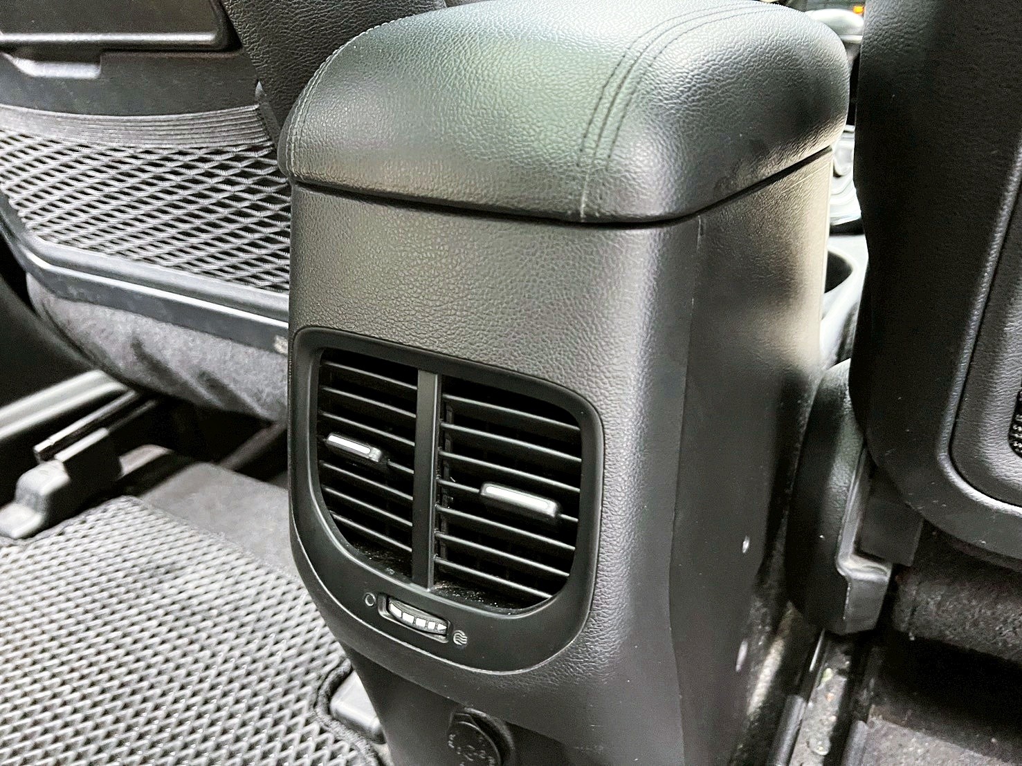 全台到府賞車 2016 Kia Carens CRDi 柴油旗艦版『小李經理』元禾國際車業/中古車/促銷中  第10張相片