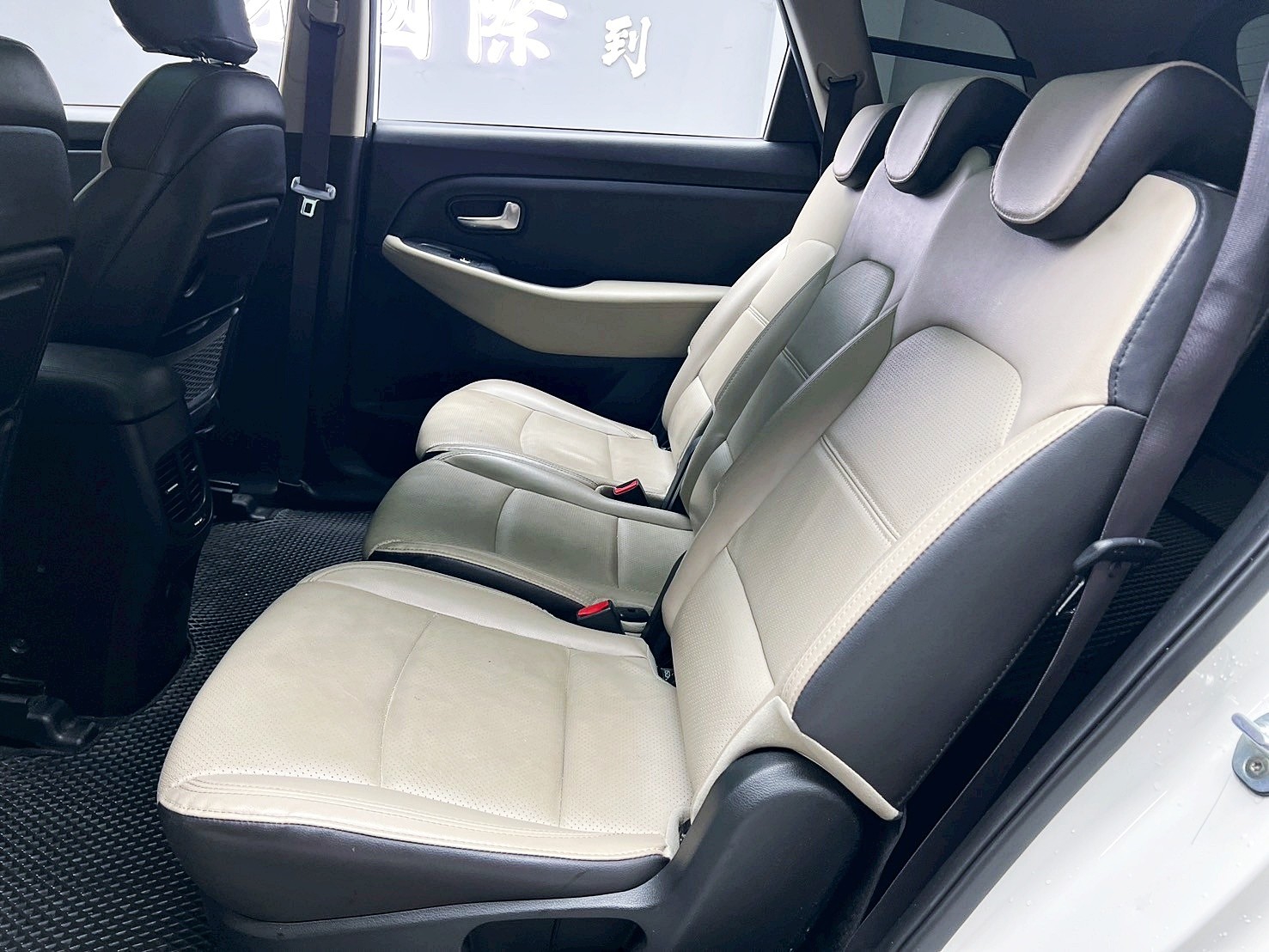 全台到府賞車 2016 Kia Carens CRDi 柴油旗艦版『小李經理』元禾國際車業/中古車/促銷中  第13張相片