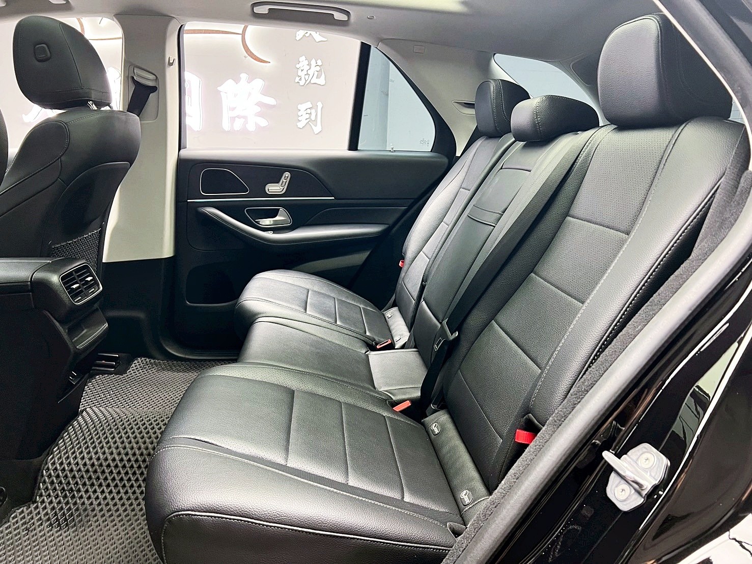 全台到府賞車 2020 Benz GLE450 4MATIC 七人座 V167型『小李經理』元禾國際車業/中古車/促銷中  第13張相片
