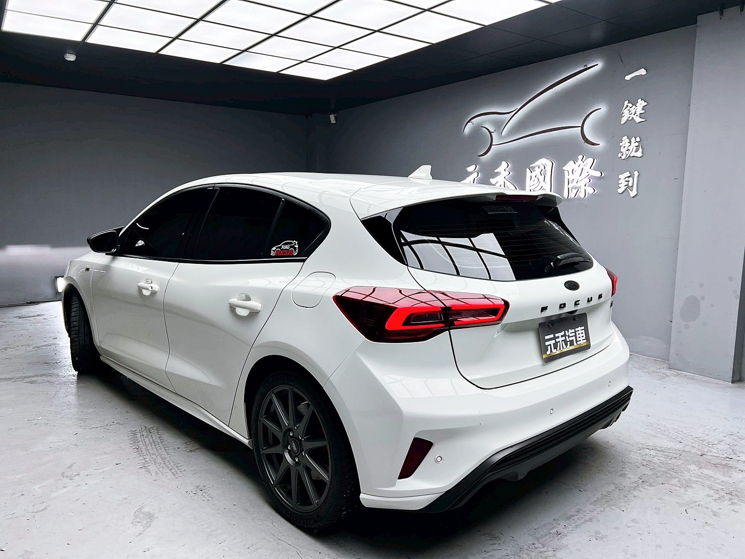 全台到府賞車 2023 Ford Focus 5D EcoBoost 182 ST-Line Vignale『小李經理』元禾國際車業/中古車/促銷中  第3張相片