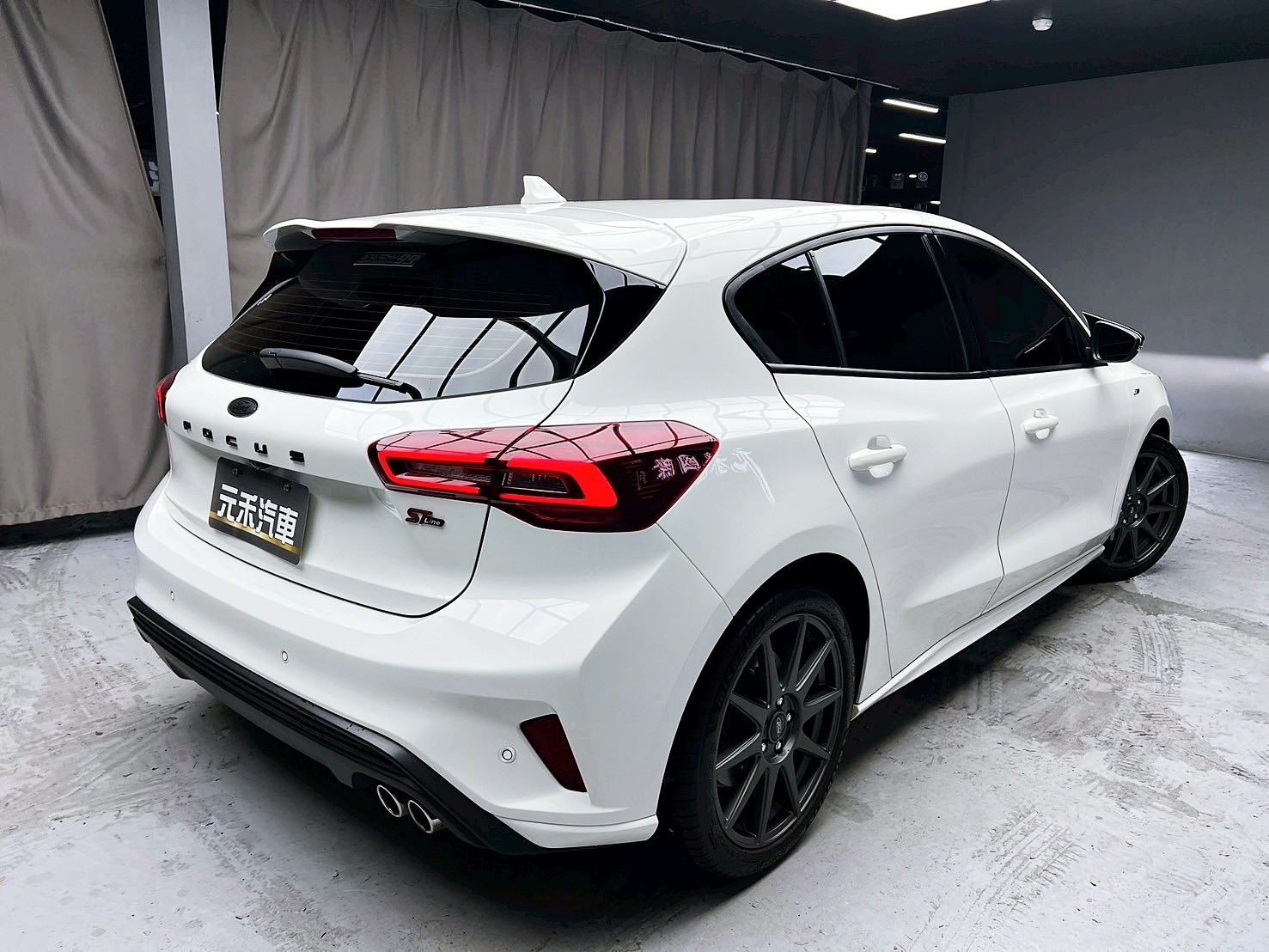 全台到府賞車 2023 Ford Focus 5D EcoBoost 182 ST-Line Vignale『小李經理』元禾國際車業/中古車/促銷中  第17張相片