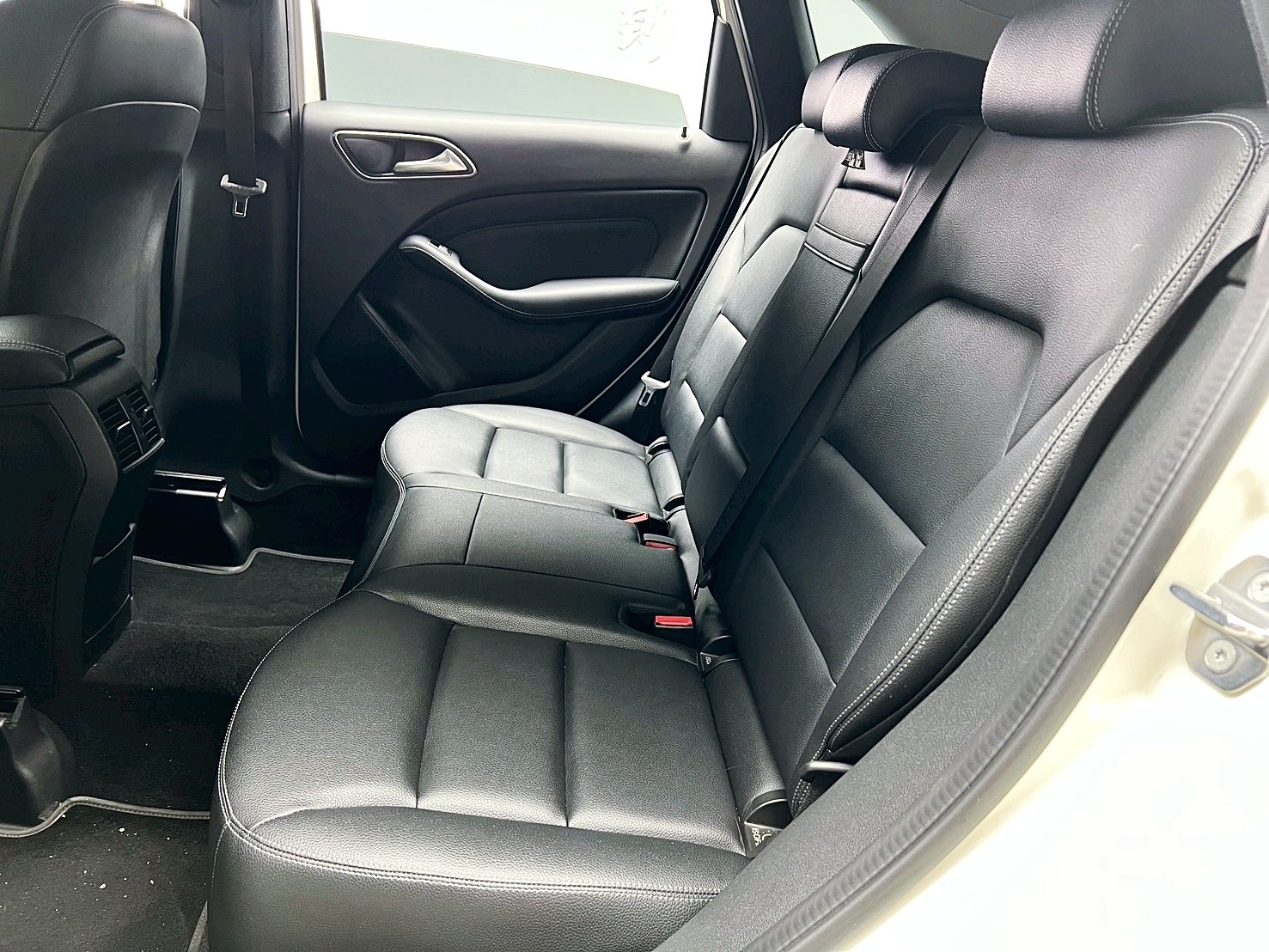 全台到府賞車 2018 Benz B180 W246型『小李經理』元禾國際車業/中古車/促銷中  第13張相片