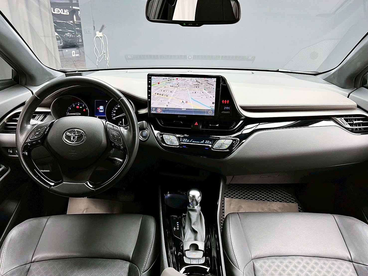 全台到府賞車 2019/20 Toyota CHR AWD 尊爵版『小李經理』元禾國際車業/中古車/促銷中  第10張相片