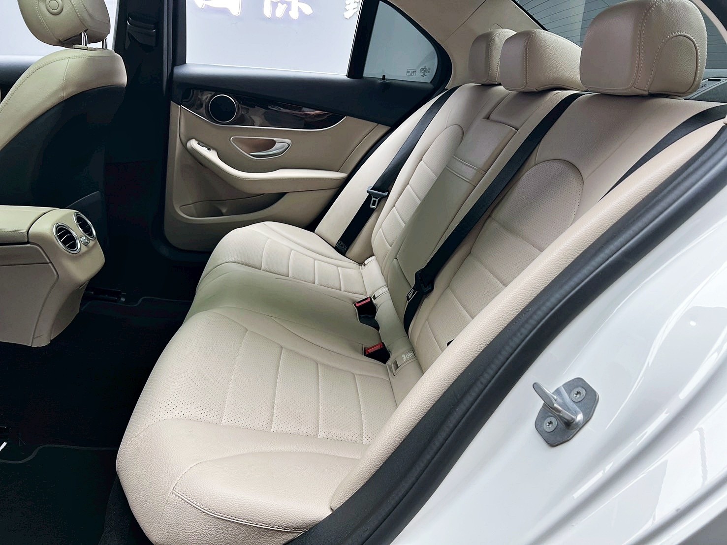 全台到府賞車 2019 Benz C300 Sedan W205型『小李經理』元禾國際車業/中古車/促銷中  第14張相片