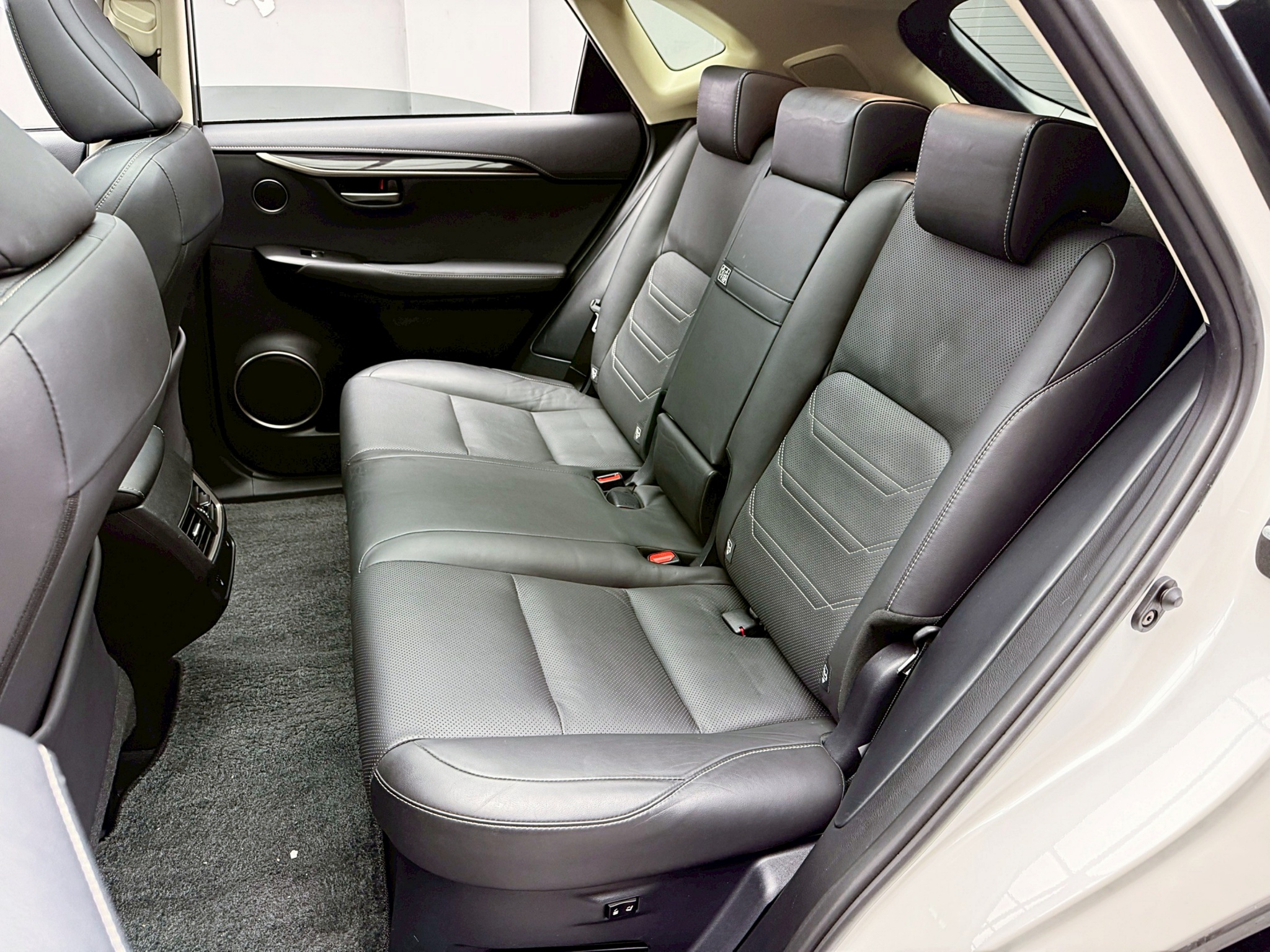 全台到府賞車 2017/18 Lexus NX300 旗艦版『小李經理』元禾國際車業/中古車/促銷中  第6張相片