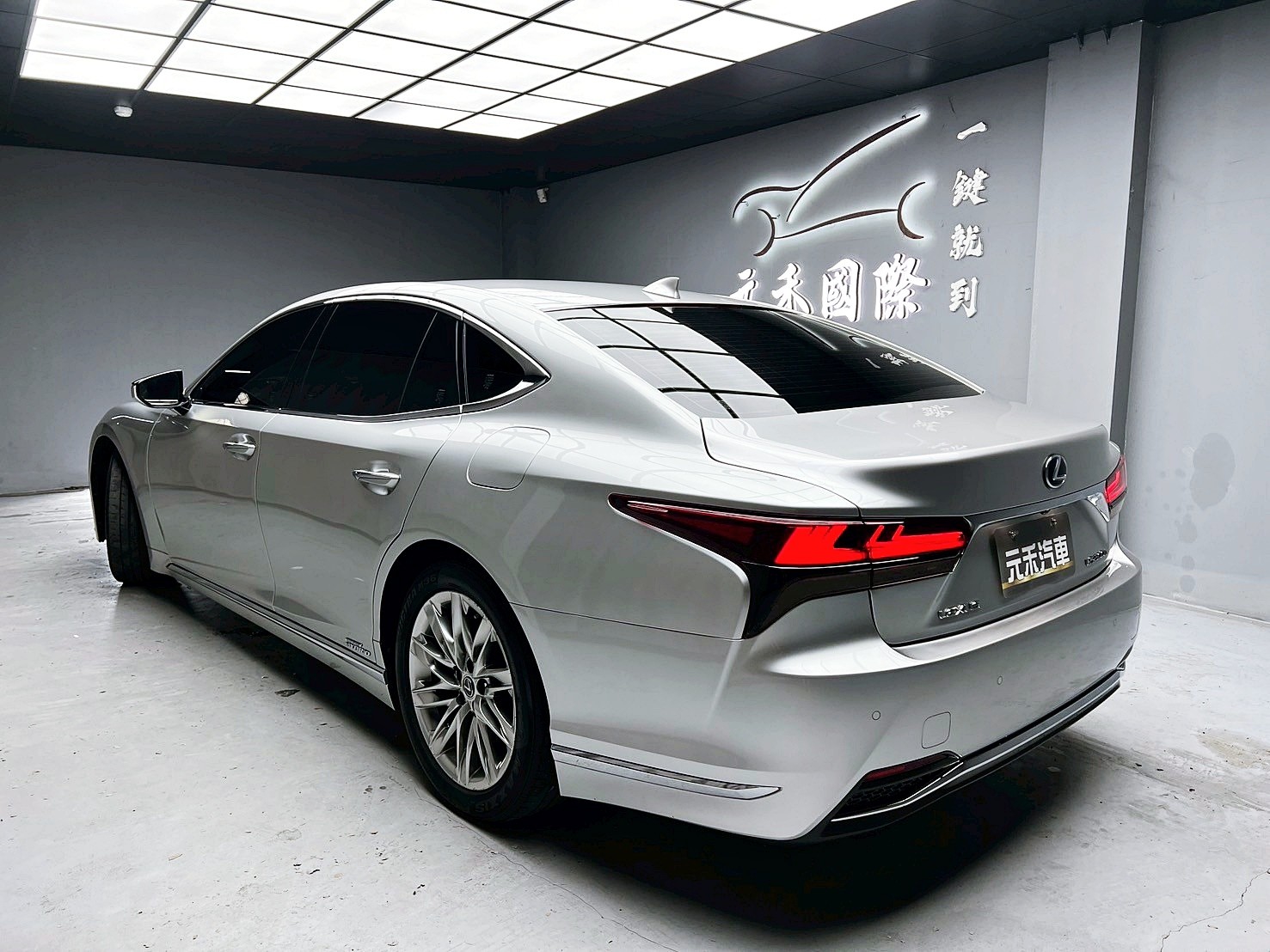 全台到府賞車 2021/22 Lexus LS500h 頂級版『小李經理』元禾國際車業/中古車/促銷中  第3張相片