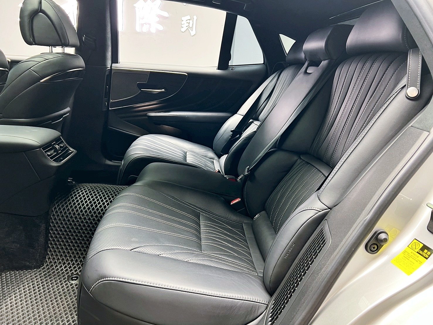 全台到府賞車 2021/22 Lexus LS500h 頂級版『小李經理』元禾國際車業/中古車/促銷中  第15張相片