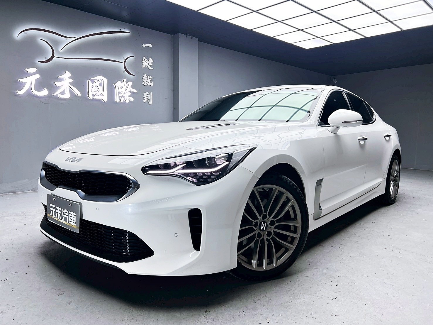 全台到府賞車 2019 Kia Stinger EX『小李經理』元禾國際車業/中古車/促銷中  第1張相片