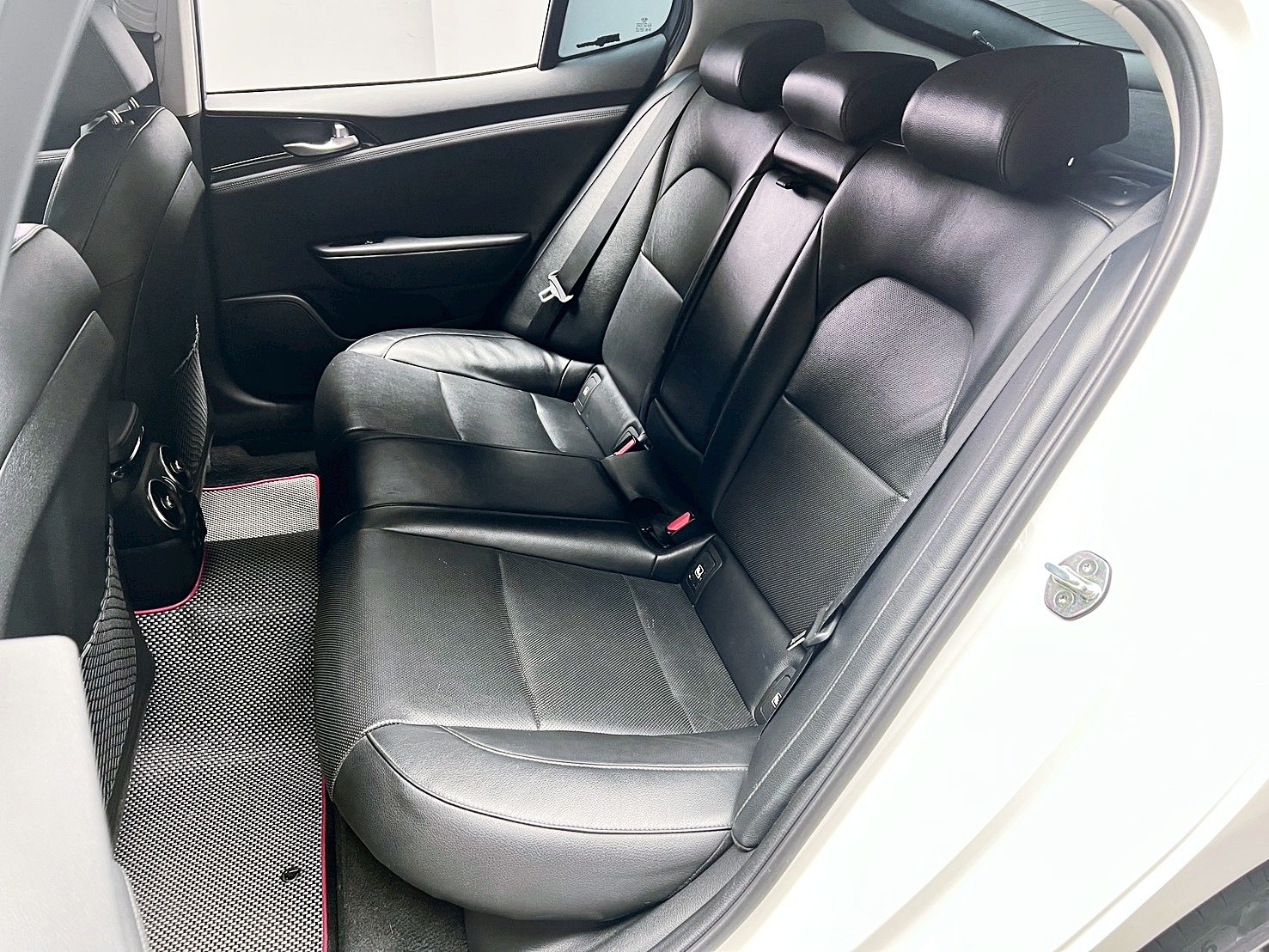 全台到府賞車 2019 Kia Stinger EX『小李經理』元禾國際車業/中古車/促銷中  第9張相片