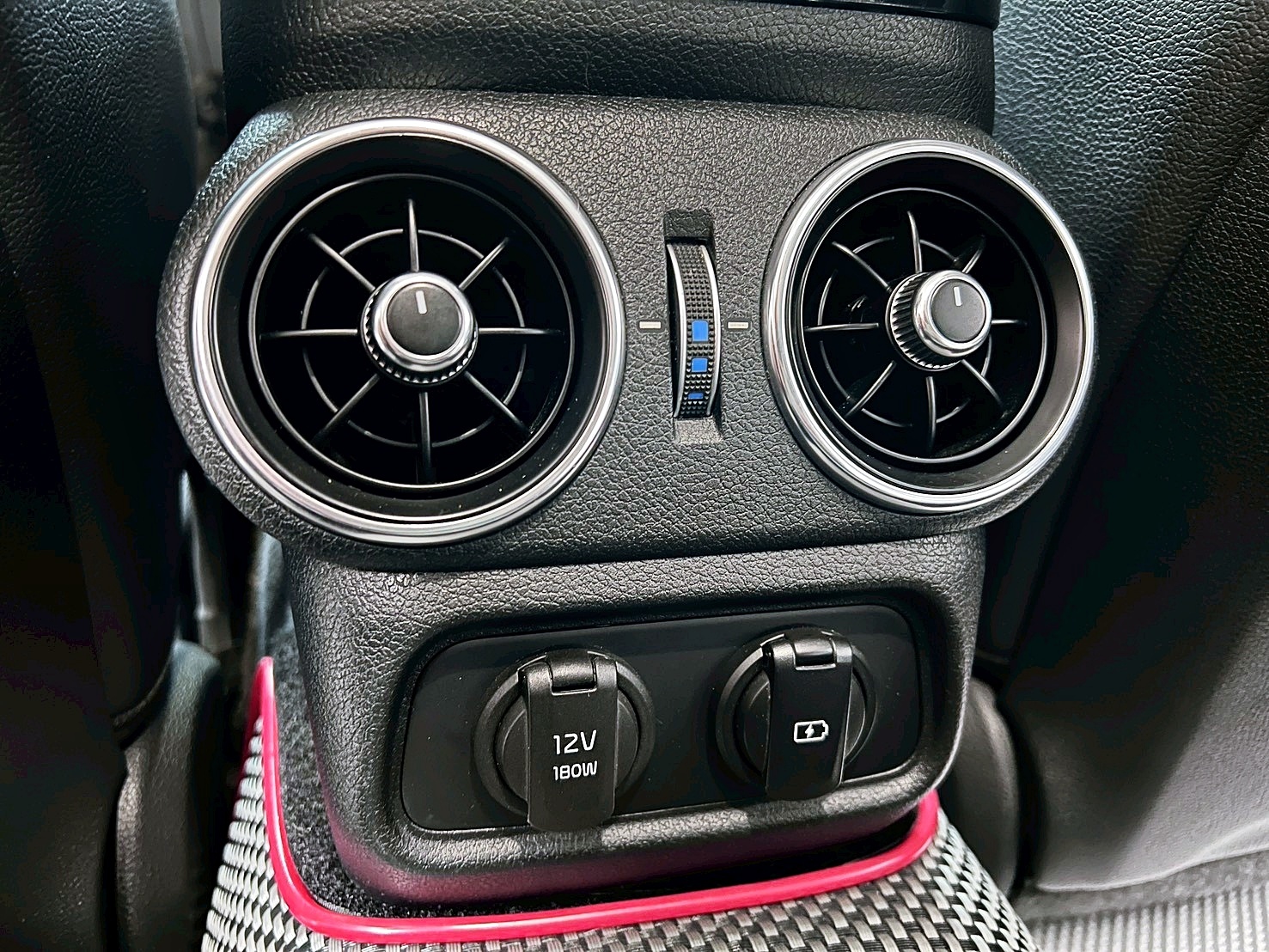 全台到府賞車 2019 Kia Stinger EX『小李經理』元禾國際車業/中古車/促銷中  第12張相片