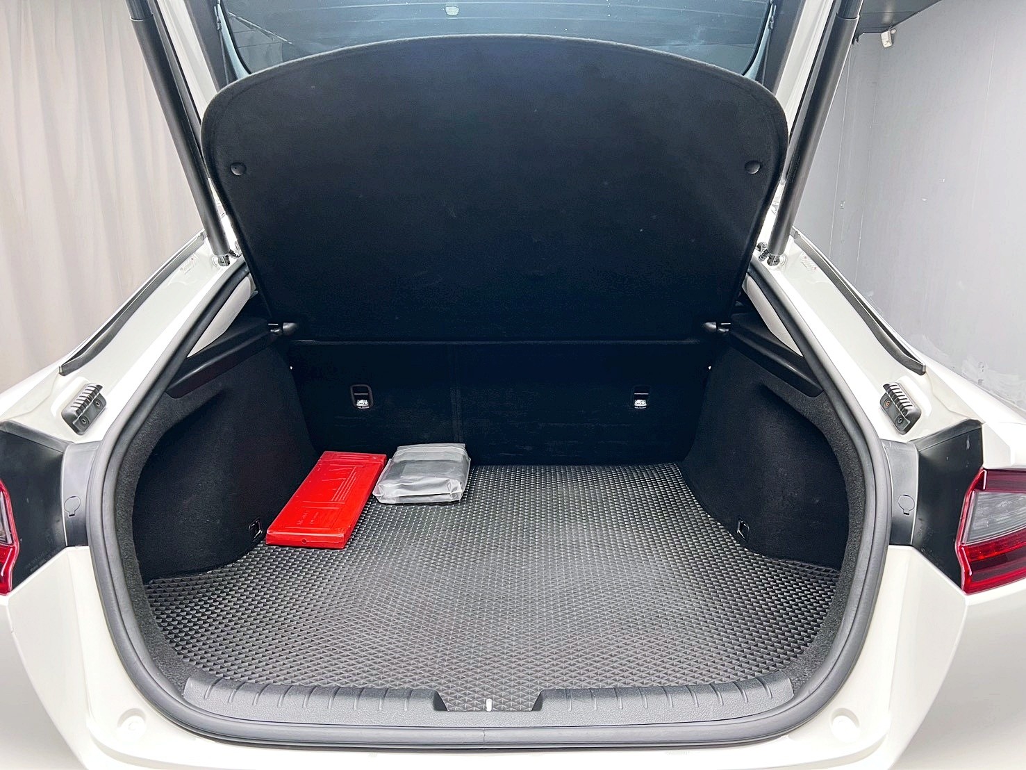 全台到府賞車 2019 Kia Stinger EX『小李經理』元禾國際車業/中古車/促銷中  第13張相片