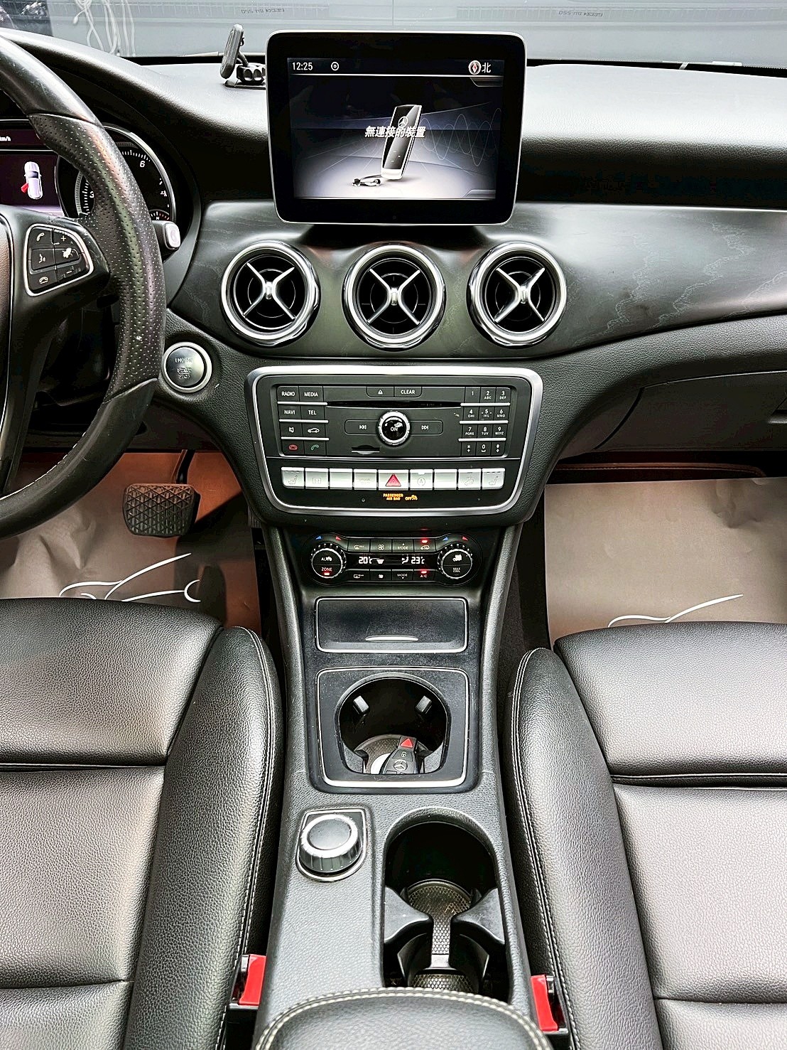 全台到府賞車 2017 Benz GLA250 4Matic AMG Line X156型『小李經理』元禾國際車業/中古車/促銷中  第8張相片