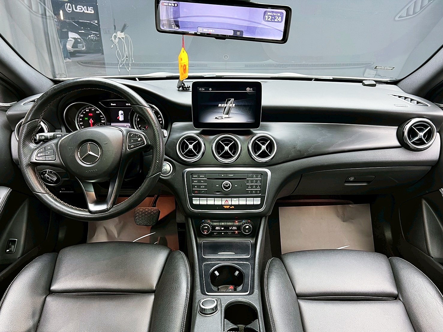 全台到府賞車 2017 Benz GLA250 4Matic AMG Line X156型『小李經理』元禾國際車業/中古車/促銷中  第9張相片