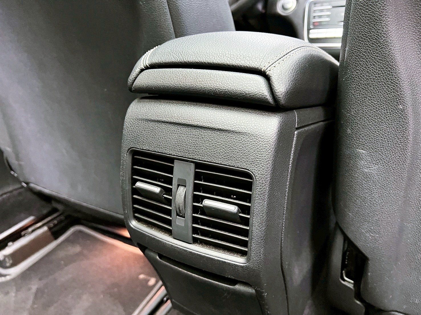 全台到府賞車 2017 Benz GLA250 4Matic AMG Line X156型『小李經理』元禾國際車業/中古車/促銷中  第11張相片