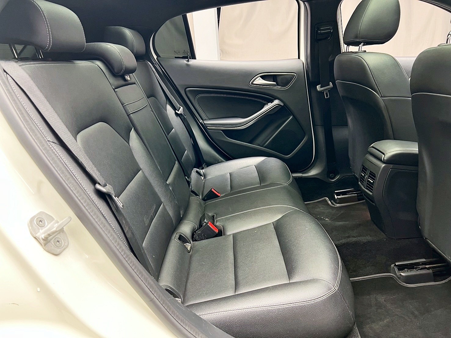 全台到府賞車 2017 Benz GLA250 4Matic AMG Line X156型『小李經理』元禾國際車業/中古車/促銷中  第12張相片