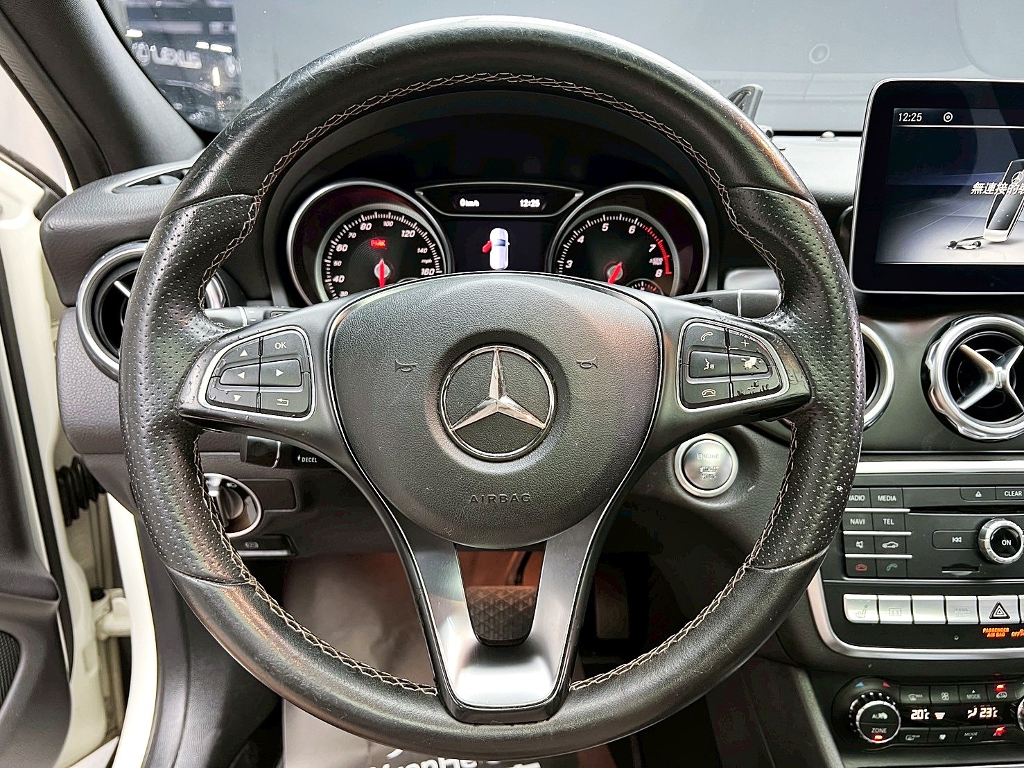 全台到府賞車 2017 Benz GLA250 4Matic AMG Line X156型『小李經理』元禾國際車業/中古車/促銷中  第13張相片