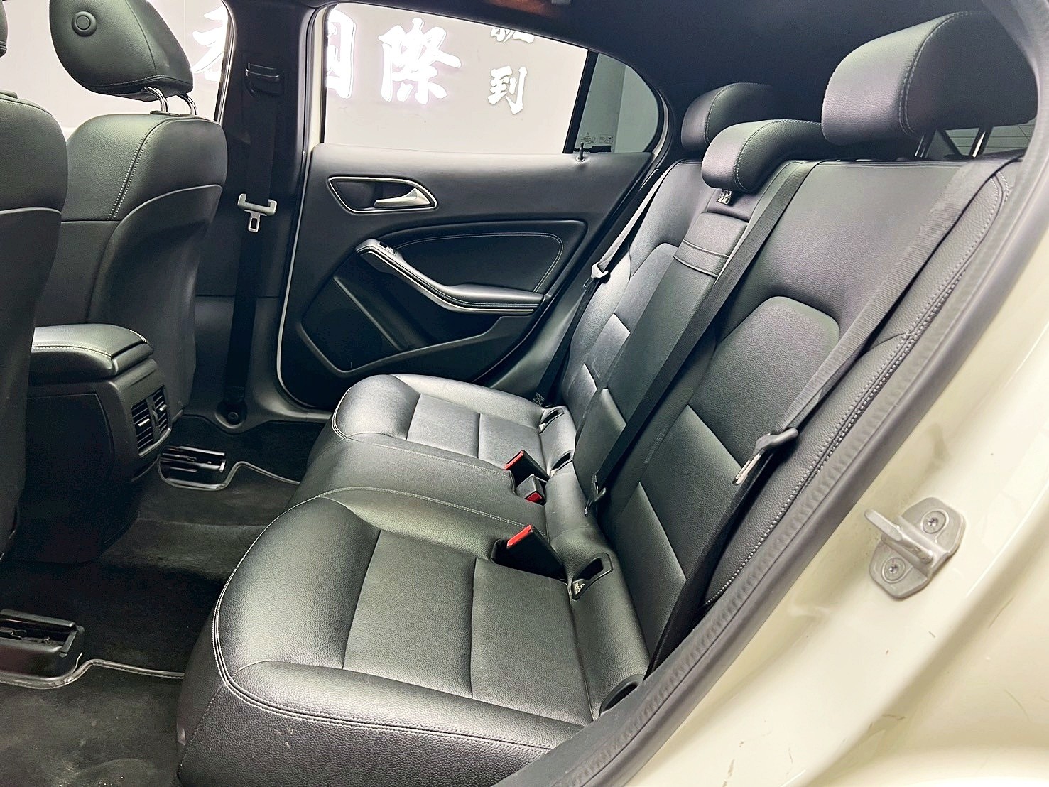 全台到府賞車 2017 Benz GLA250 4Matic AMG Line X156型『小李經理』元禾國際車業/中古車/促銷中  第14張相片