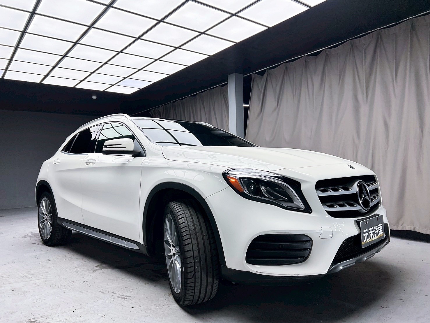 全台到府賞車 2017 Benz GLA250 4Matic AMG Line X156型『小李經理』元禾國際車業/中古車/促銷中  第19張相片