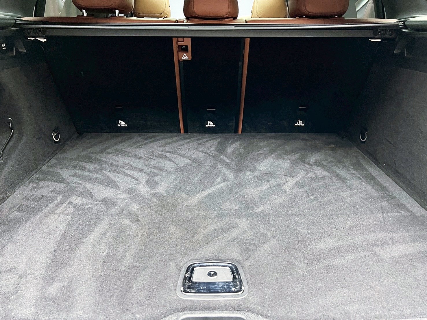 全台到府賞車 2016 Benz GLC300 AMG Line X253型『小李經理』元禾國際車業/中古車/促銷中  第17張相片