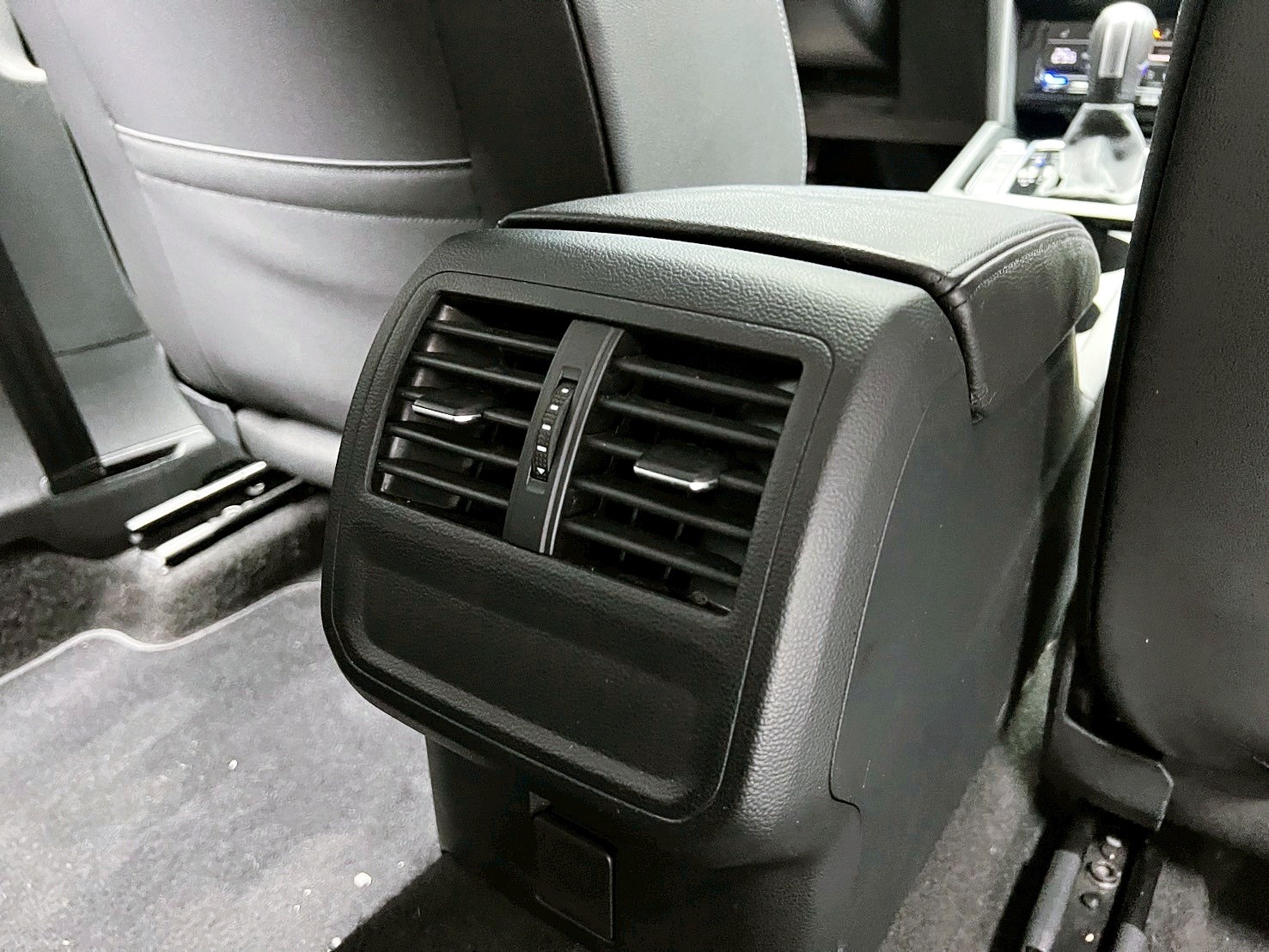 全台到府賞車 2021 Volkswagen Arteon Shooting Brake 330 TSI Elegance『小李經理』元禾國際車業/中古車/促銷中  第11張相片