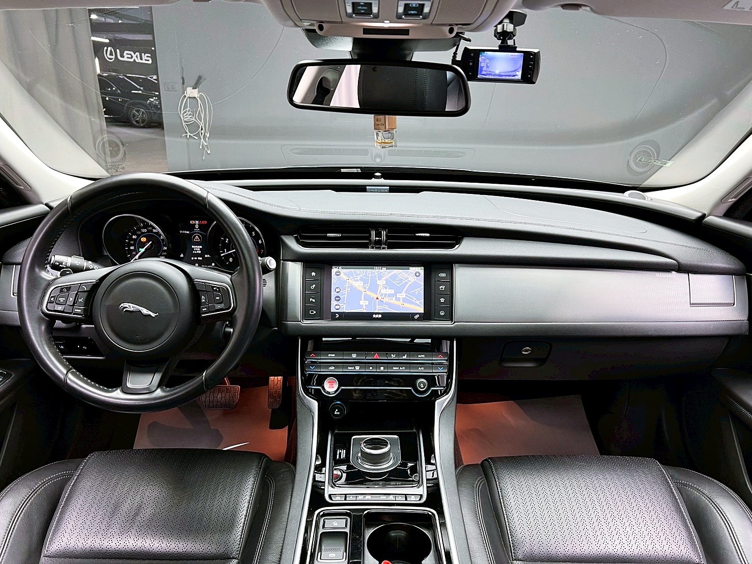 全台到府賞車 2017 Jaguar XF Prestige 25t『小李經理』元禾國際車業/中古車/促銷中  第9張相片