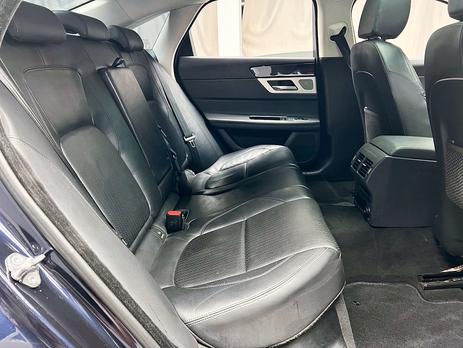 全台到府賞車 2017 Jaguar XF Prestige 25t『小李經理』元禾國際車業/中古車/促銷中  第12張相片