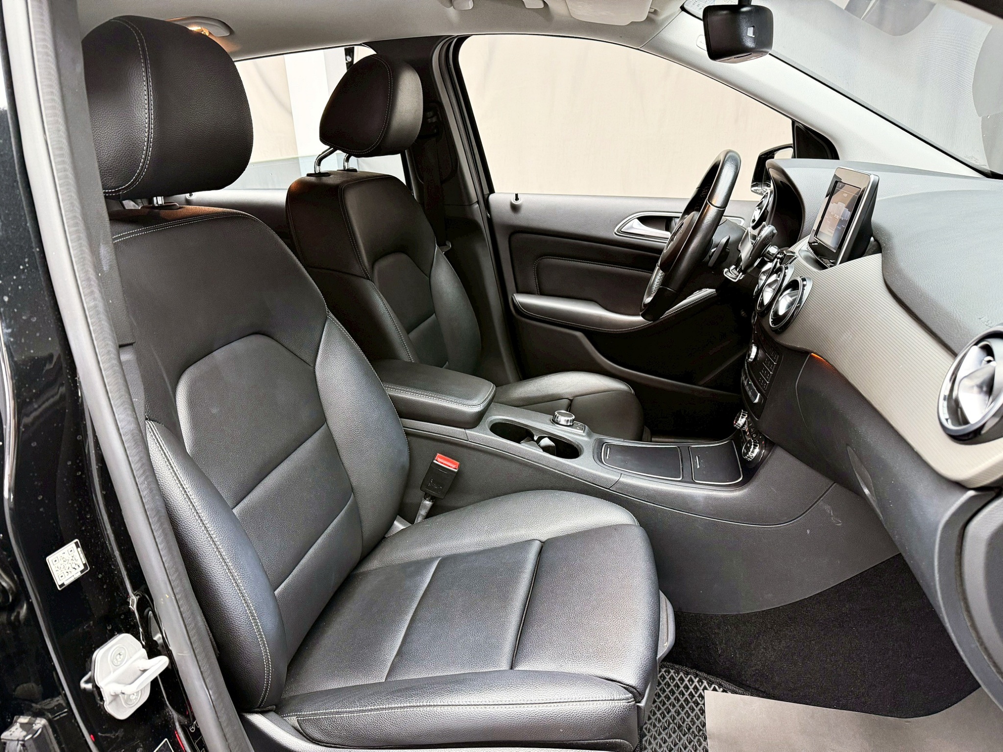 全台到府賞車 2016 Benz B180 W246型『小李經理』元禾國際車業/中古車/促銷中  第11張相片