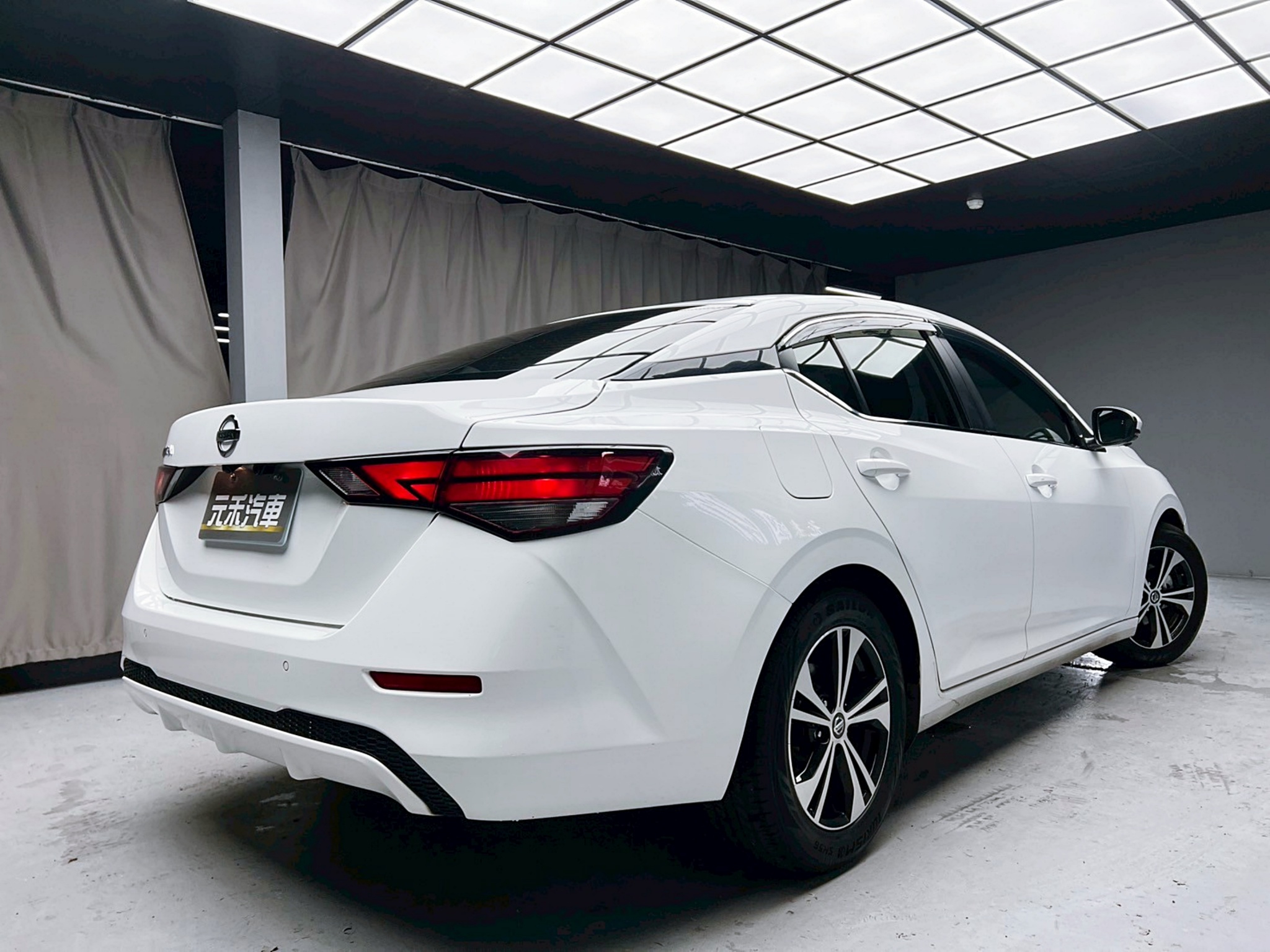 全台到府賞車 2021 Nissan Sentra 尊爵版『小李經理』元禾國際車業/中古車/促銷中  第18張相片